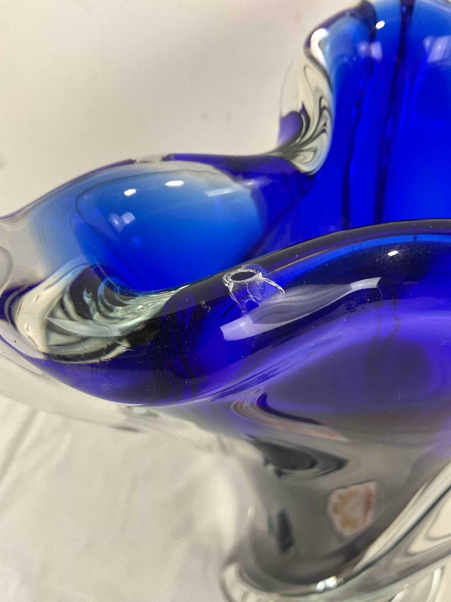 Vintage Blue & Purple Beautiful Blown Glass Triangular Vase. Very Good Condition. See pics. - 4