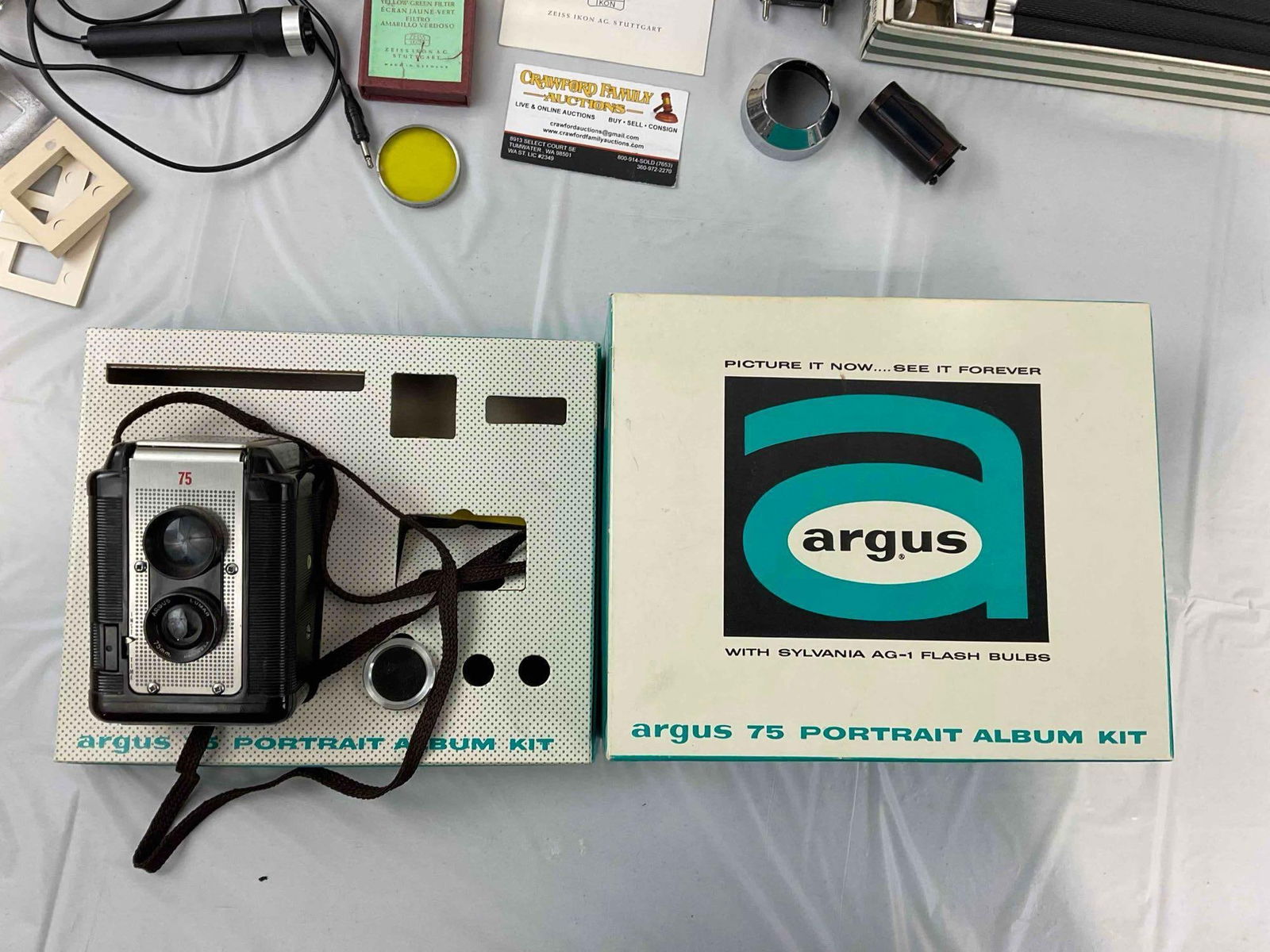 18 pcs Vintage Photography & Film Collection, incl. Argus, Zeiss Ikon, Leitz, Airequipt & More! - 7