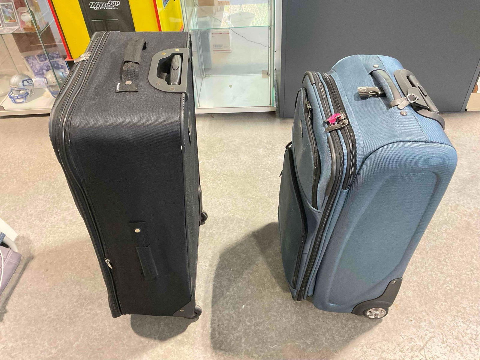 2 pcs Canvas Fabric Rolling Luggage Suitcases, Blue Kenneth Cole Reaction & Black Protege. - 7