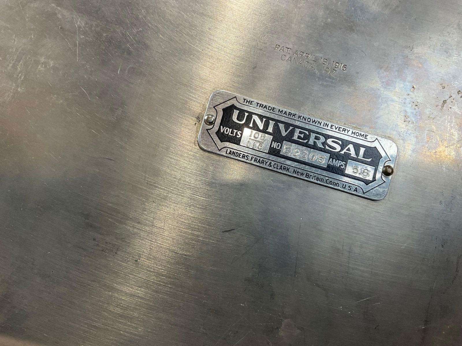 Antique Universal Waffle Maker Landers Frary & Clark w/ cord, 6h x 11w x 9d inches - 4