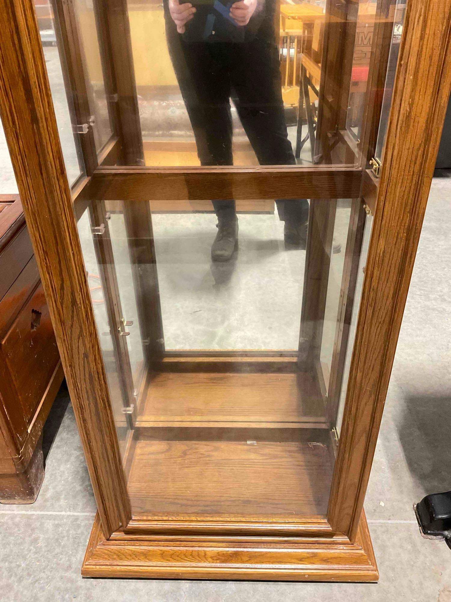 Vintage Lighted Wood & Glass Display Case w/ Mirrored Back & 1 Shelf. As Is Condition. See pics. - 5