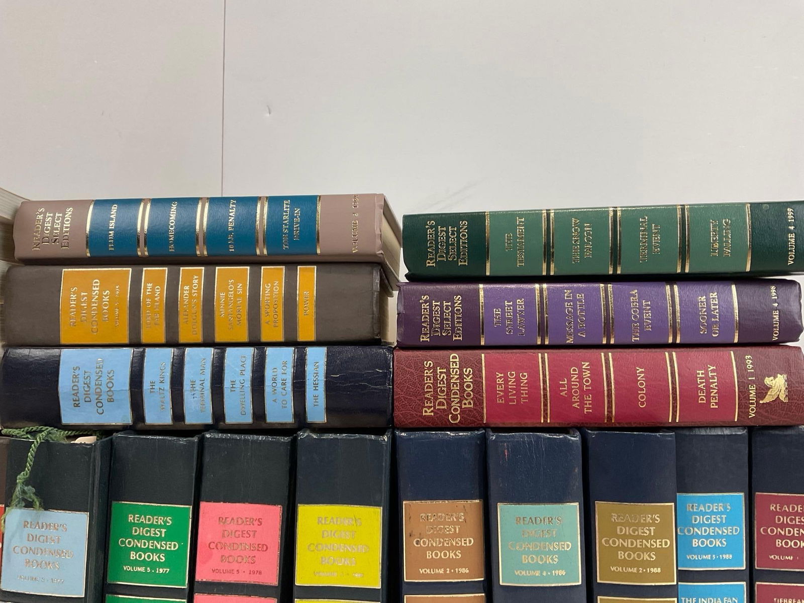 Variety of 20 Smithsonian US State Books & 70s-90s Readers Digest Books, 4-5 Condensed Stories - 4