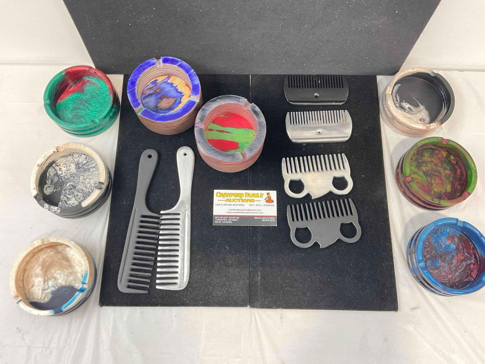 14 pcs Modern Collectibles Assortment, incl. 6 Metal Combs, 6 Resin & 2 Wood Ashtrays. See pics. - 5