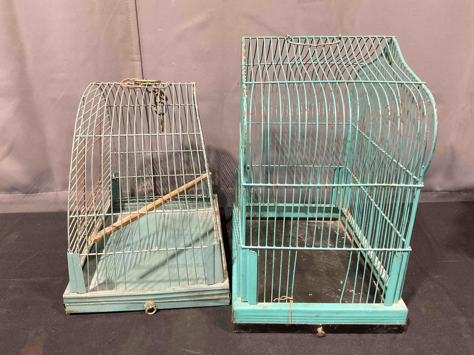 2 pcs Vintage Teal Painted Metal Wire Bird Cages, 1x Crown. Good Condition. See pics. - 7