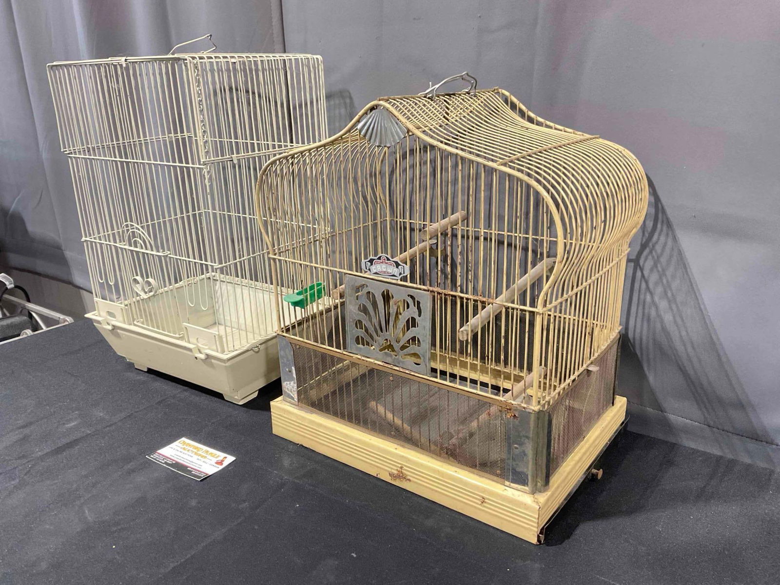2 pcs Vintage Cream Painted Metal Wire Bird Cages, incl. 1x Crown. Good Condition. See pics. - 3