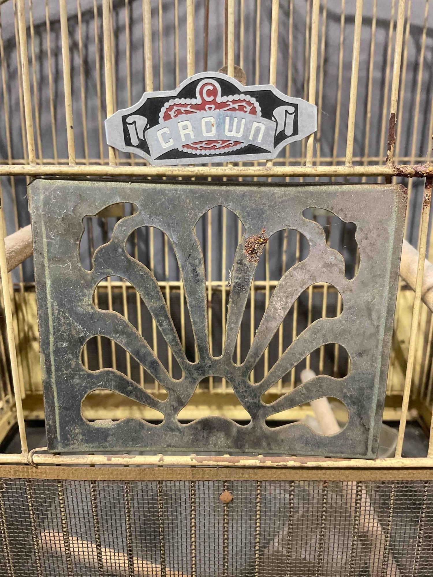 2 pcs Vintage Cream Painted Metal Wire Bird Cages, incl. 1x Crown. Good Condition. See pics. - 4