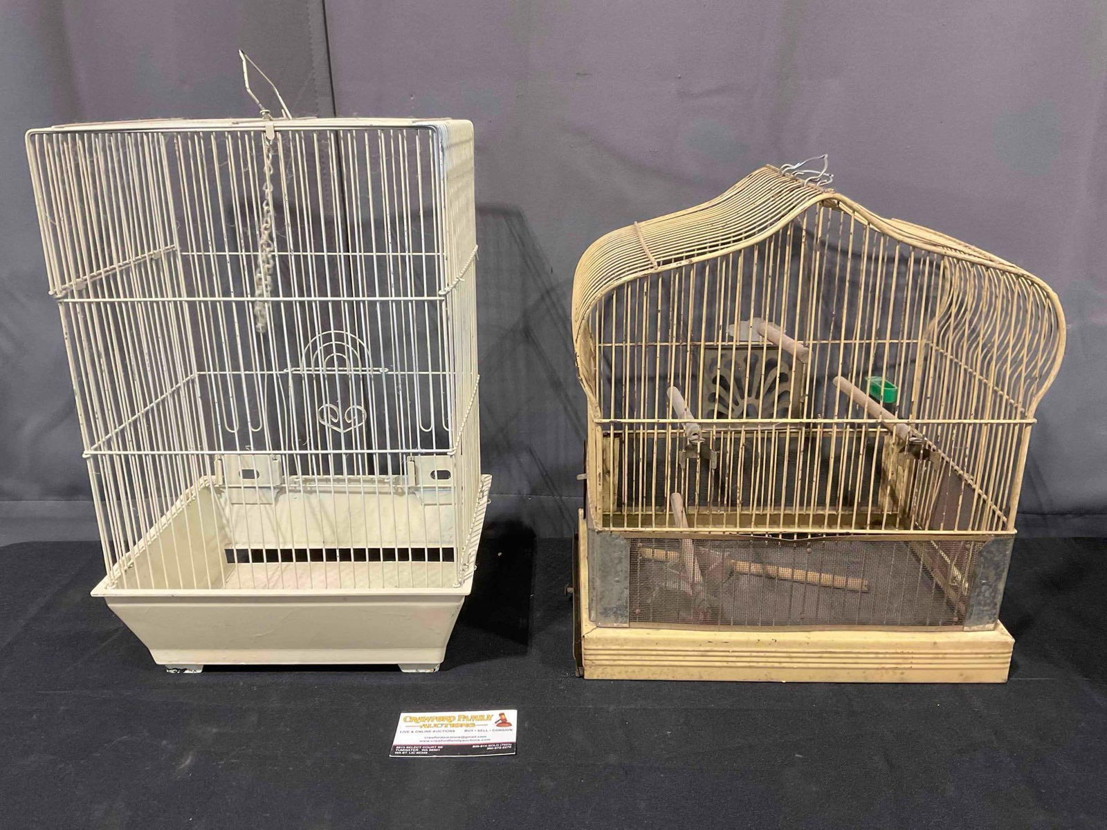 2 pcs Vintage Cream Painted Metal Wire Bird Cages, incl. 1x Crown. Good Condition. See pics. - 5