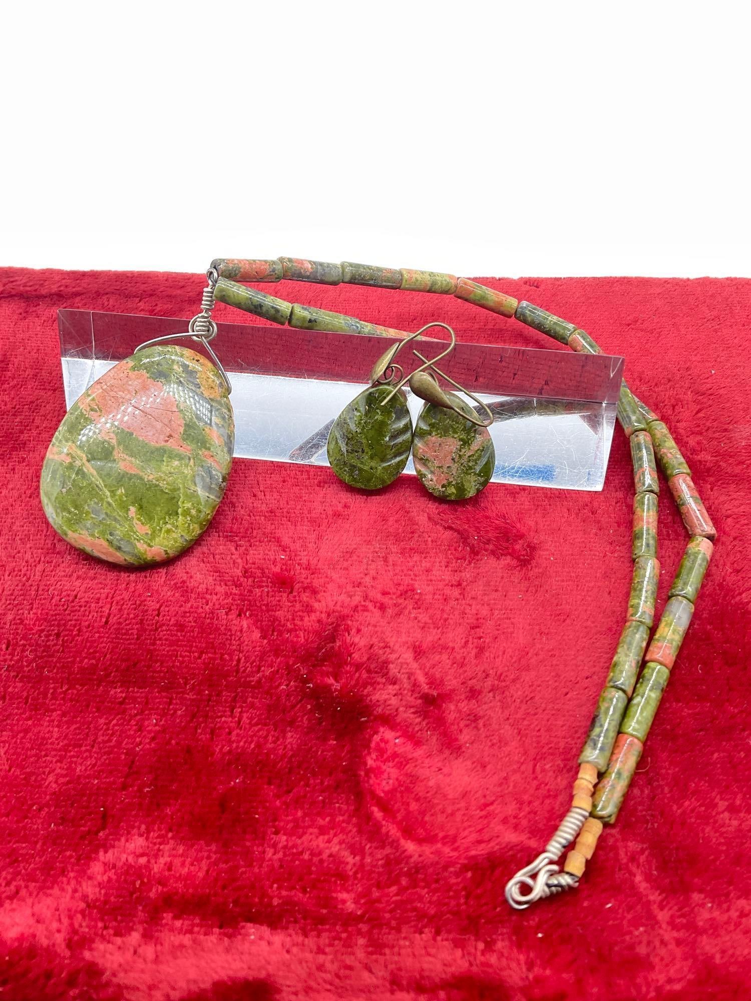 Native American Designed Necklace w/ pendant & Earrings, Featuring Royston Turquoise nice Set - 3