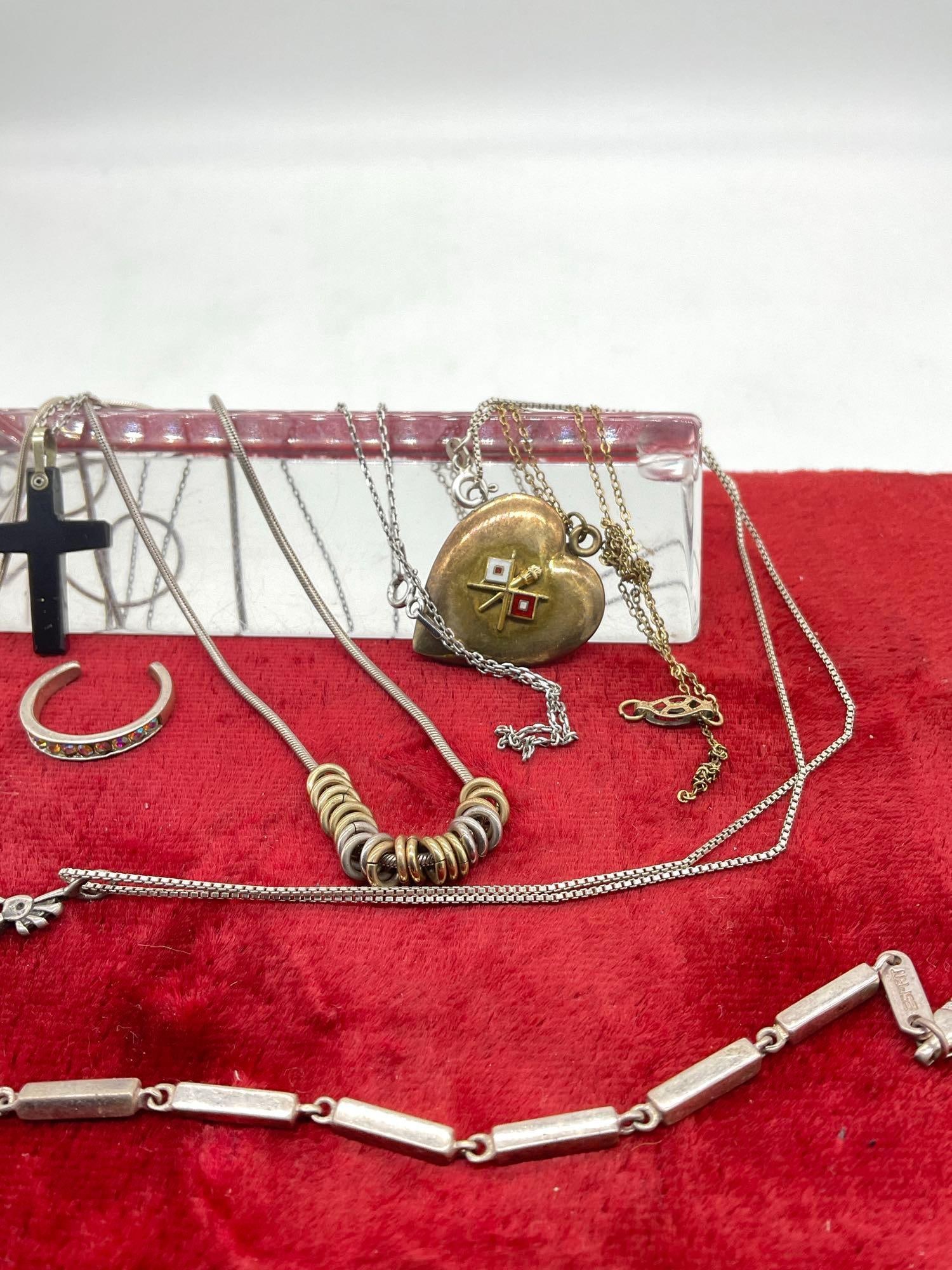 5 X Sterling silver necklaces 4 w/ pendants Kokopelli, Crystal, Cross, heart + 1 Bracelet & toe r... - 3