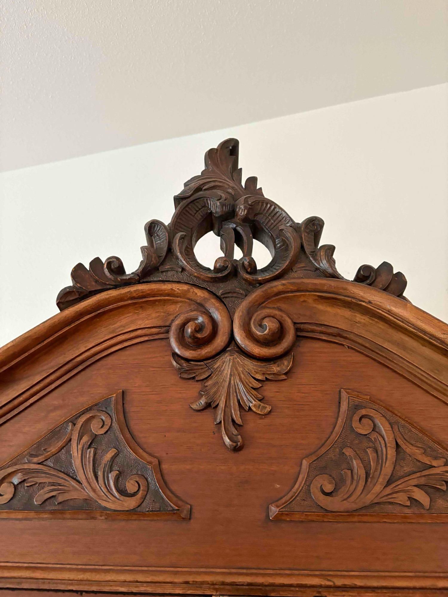 Gorgeous Turn of the century Antique Mahogany Armoire w/ removable coat rack & bottom drawer - 2