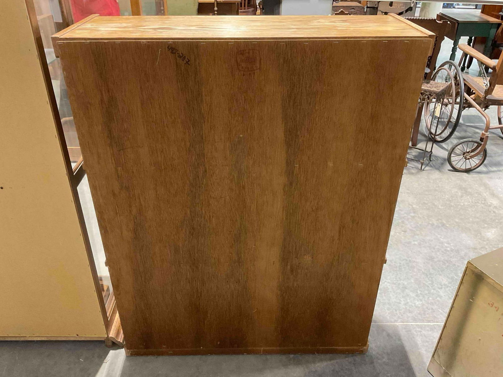 Vintage Oak Wood 3-Tier Barrister Style Bookcase w/ 1x Decorative Panel. Very Good Condition. - 5