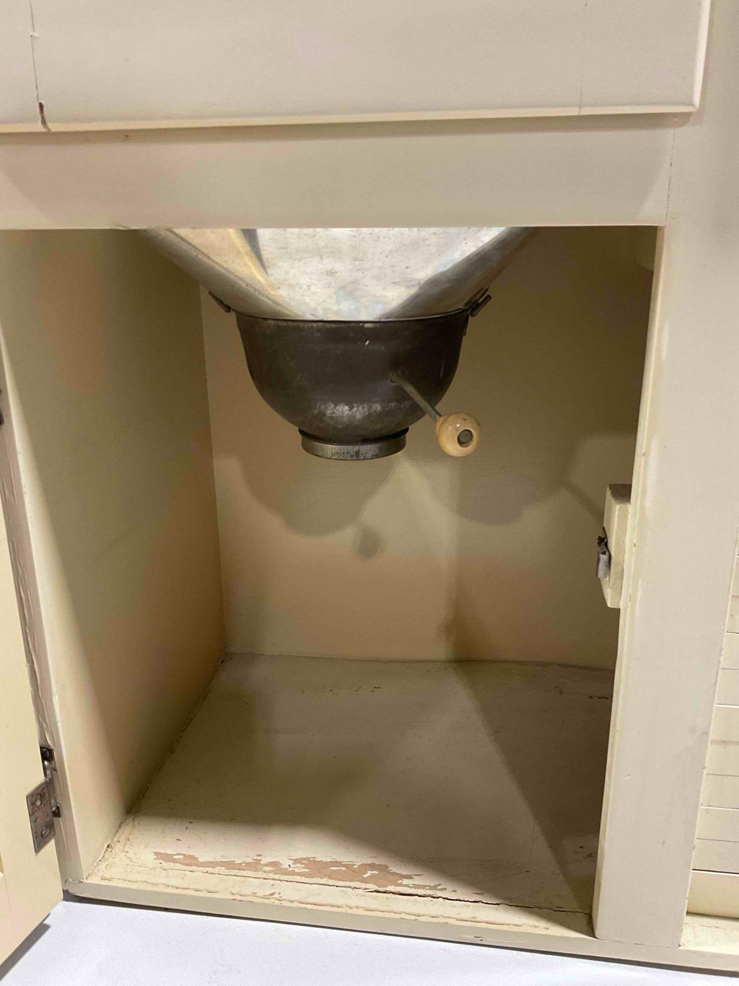 Vintage 2-Piece Cream Painted Kitchen Queen Hutch w/ White Enamel Counter. Very Good Cond. - 5