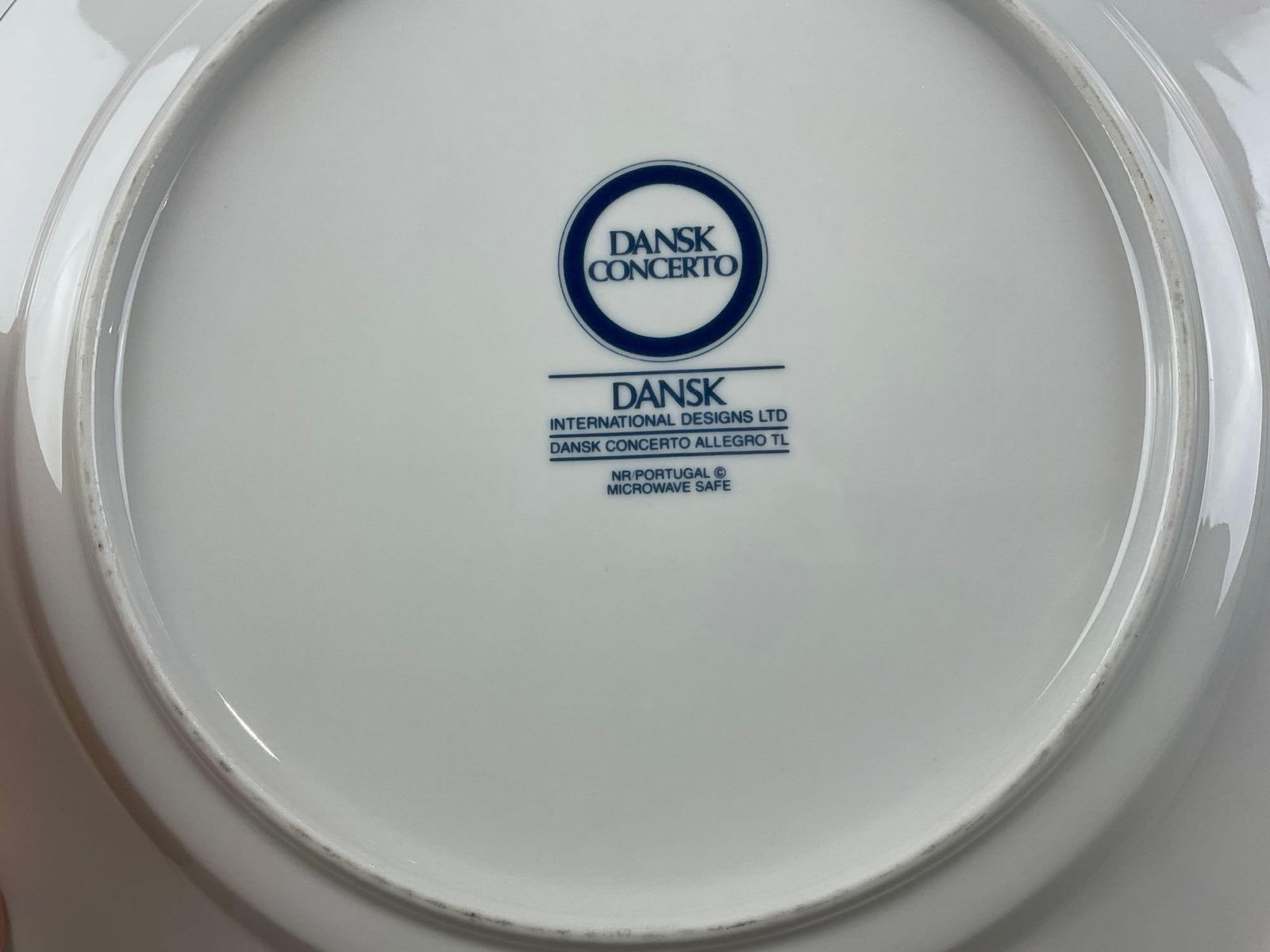 Dansk Concerto 3 Bowls & 6 Dinner Plates, Cobalted Deep Blue Color, 6h x 11w x 11d inches - 4