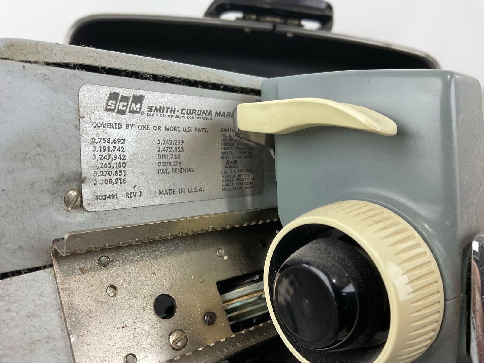 1960s Smith Corona Sterling Portable Manual Typewriter, Light grey in color, w/ Case - 6