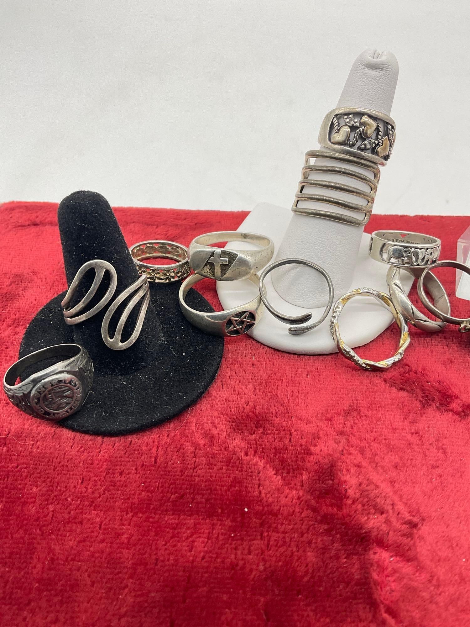 16 Sterling silver rings in various styles, sizes and designs see pics - 5