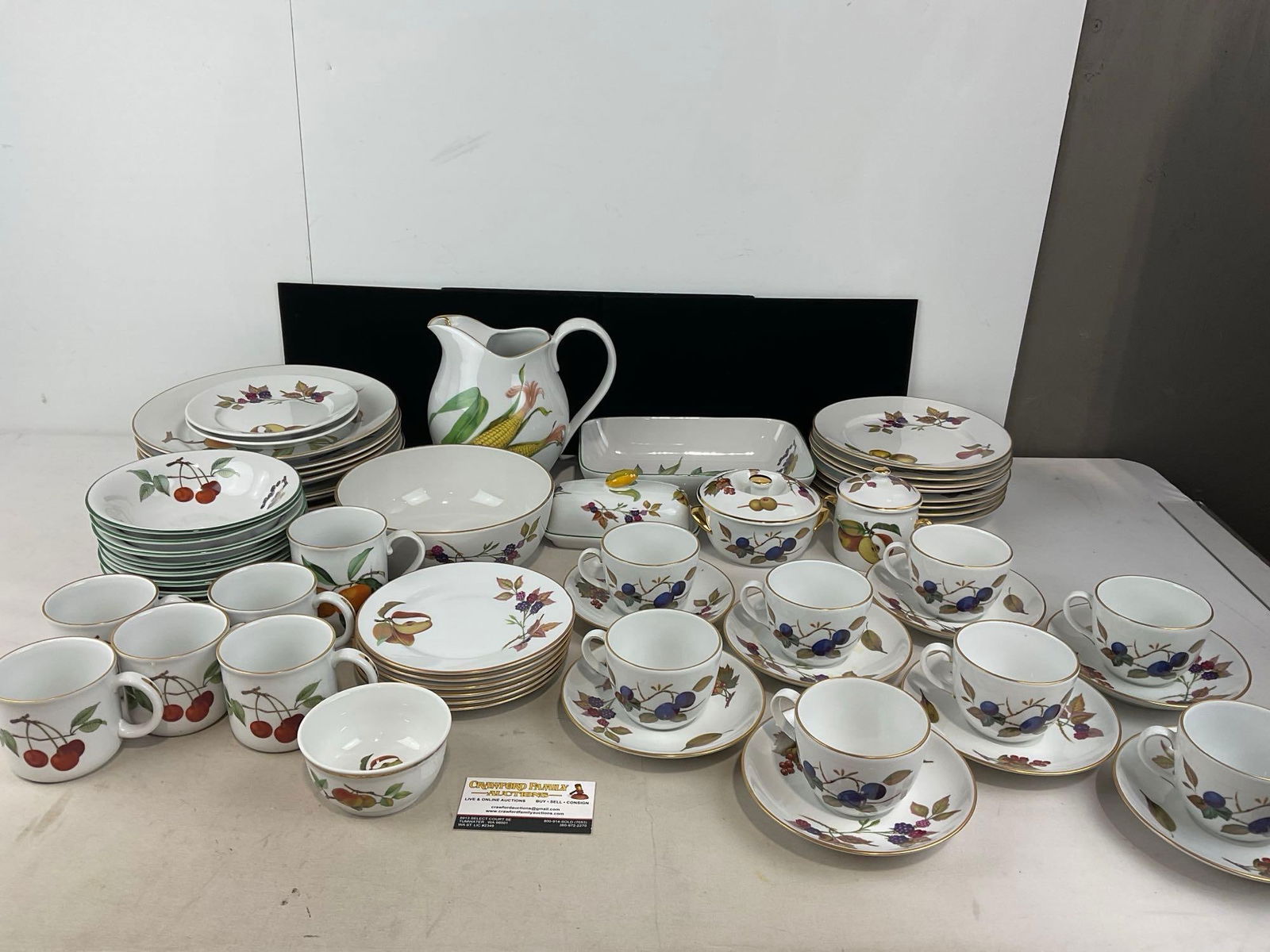 Royal Worcester Fine Porcelain China, Evesham & Evesham Vale Pattern, approx 52 pieces (1 of 6)