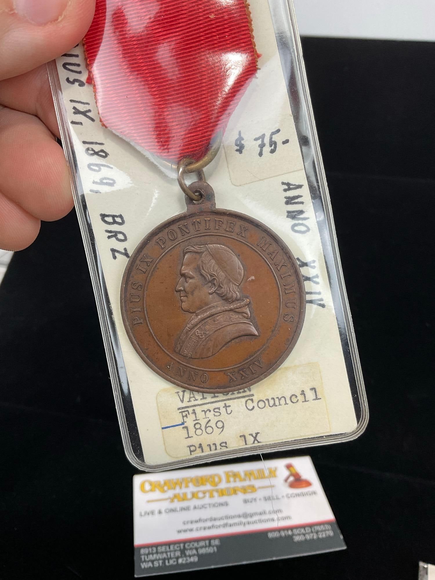 Pair of Vatican Bronze Medals, First Council 1869 Pius IX & Leo XIII 1900 - 3