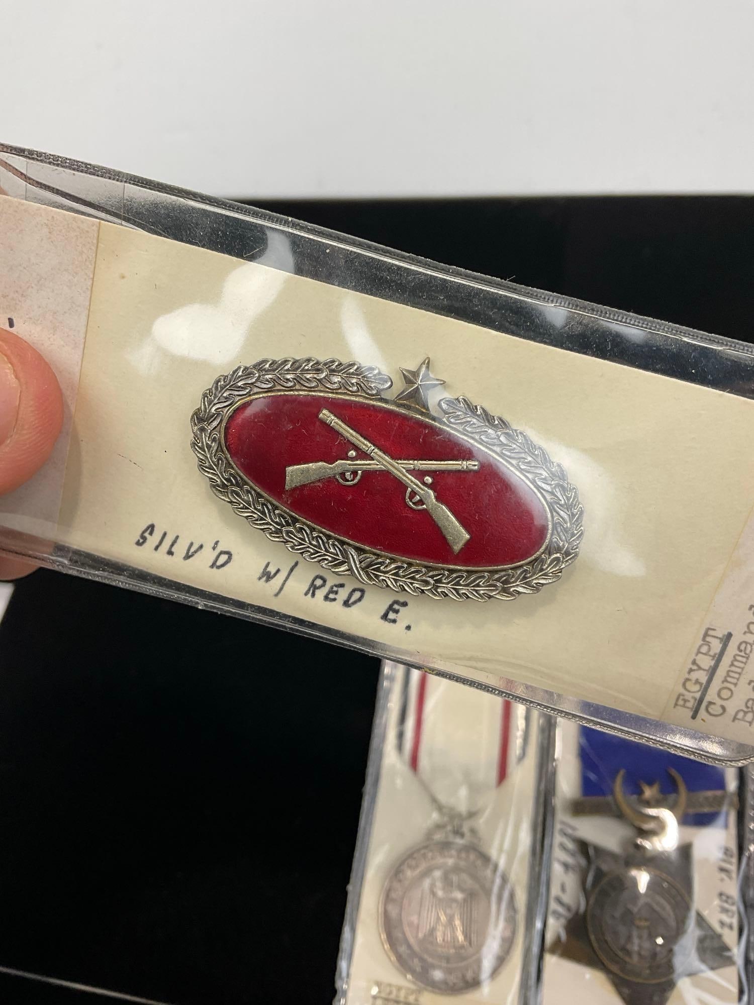 2 Egyptian Medals & Pin, Commando Assault Badge, LSGC 1st Cl 1st model 1919 & Khedives St 1884-1886 - 2