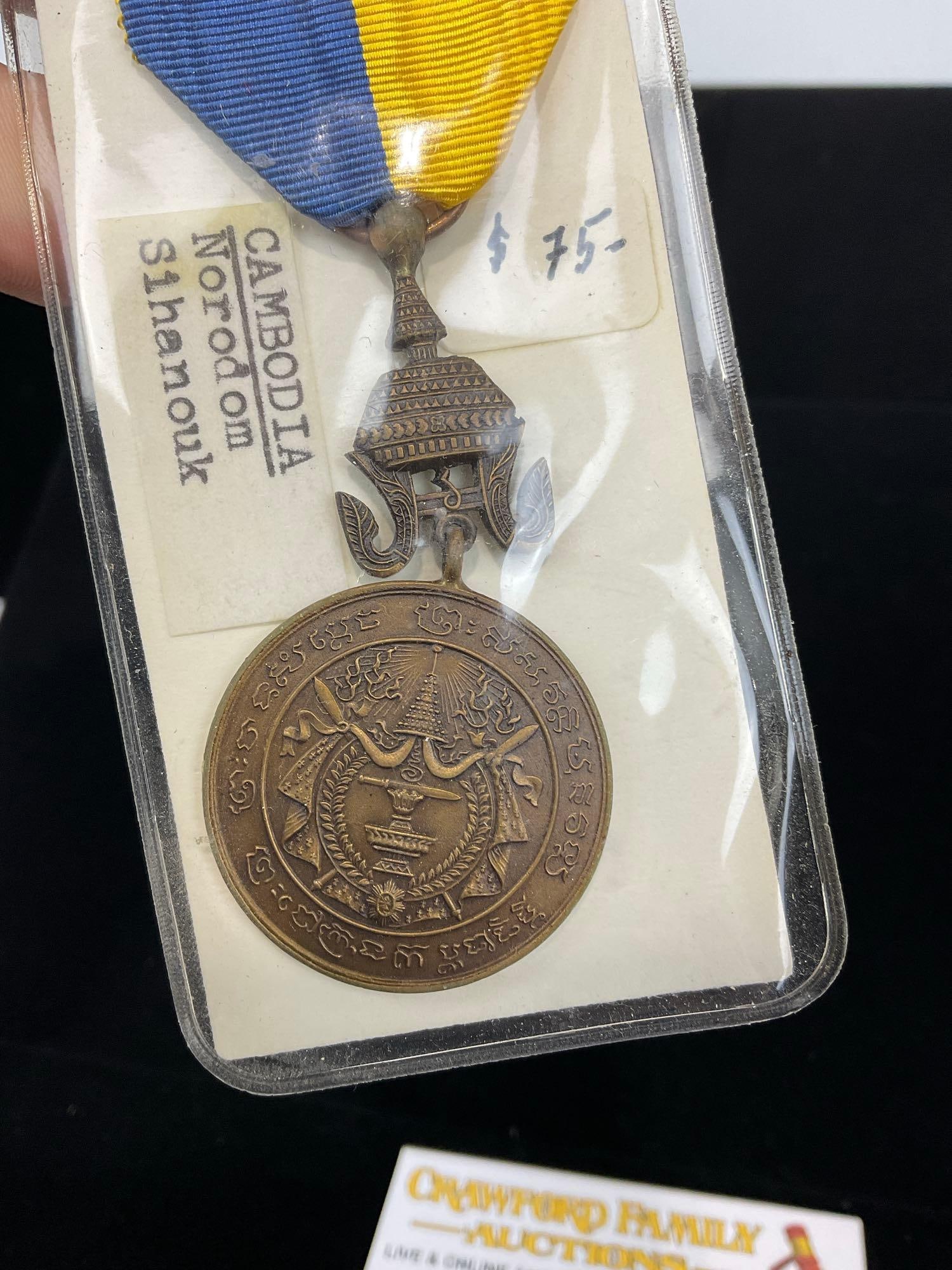 Pair of Cambodian Medals, Khemara Kelarit Military Sports Medal & Norodom Sihanouk - 3