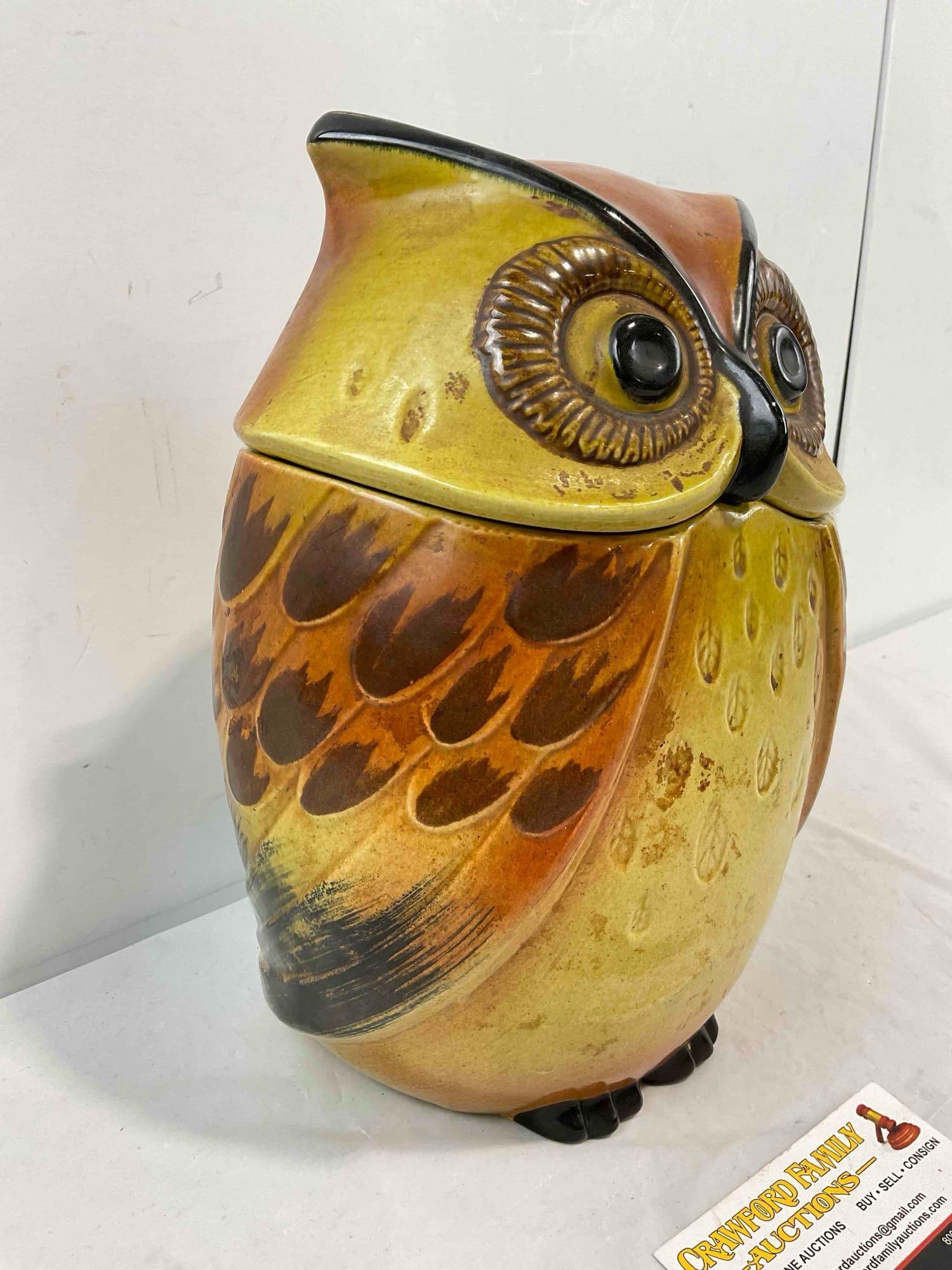 Vintage MCM Metlox Poppy Trail Brown Glazed Ceramic Owl Cookie Jar. Very Good Condition. - 3