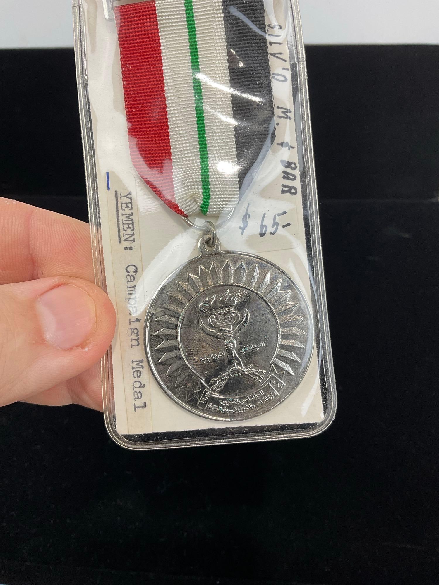 Pair of Yemen Medals, Long Service Medal 15 Years & Yemen Arab Republic 1962 Revolut. Campaign Me... - 3