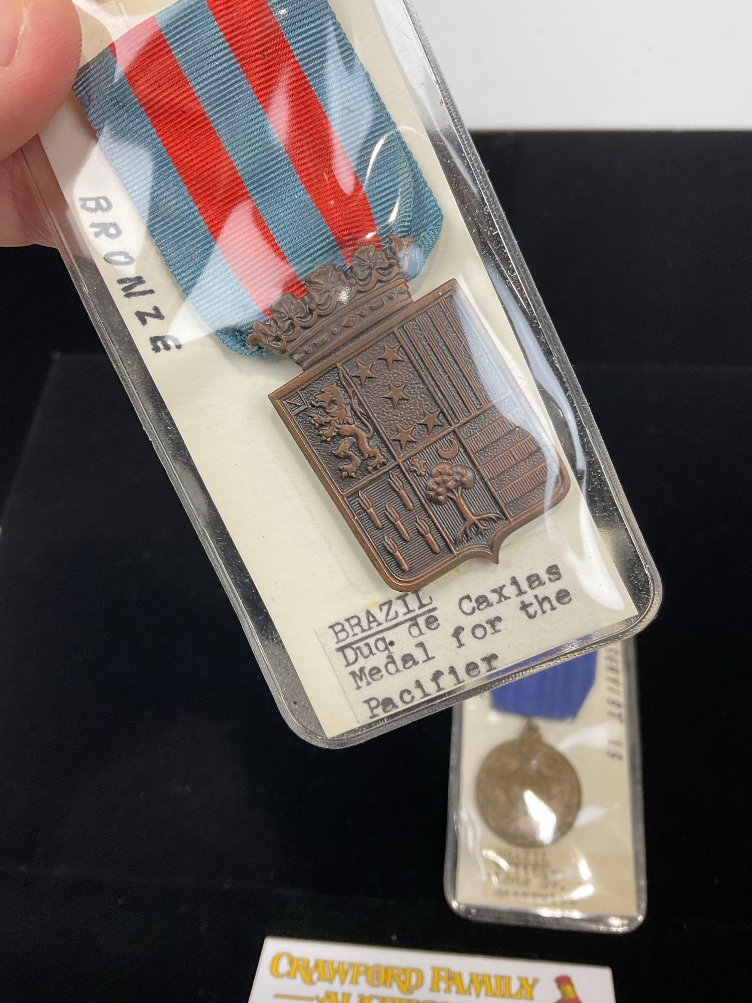 Pair of Brazilian Medals, Military Long Service Reservist & Duq. de Caxias Medal for the Pacifier - 2