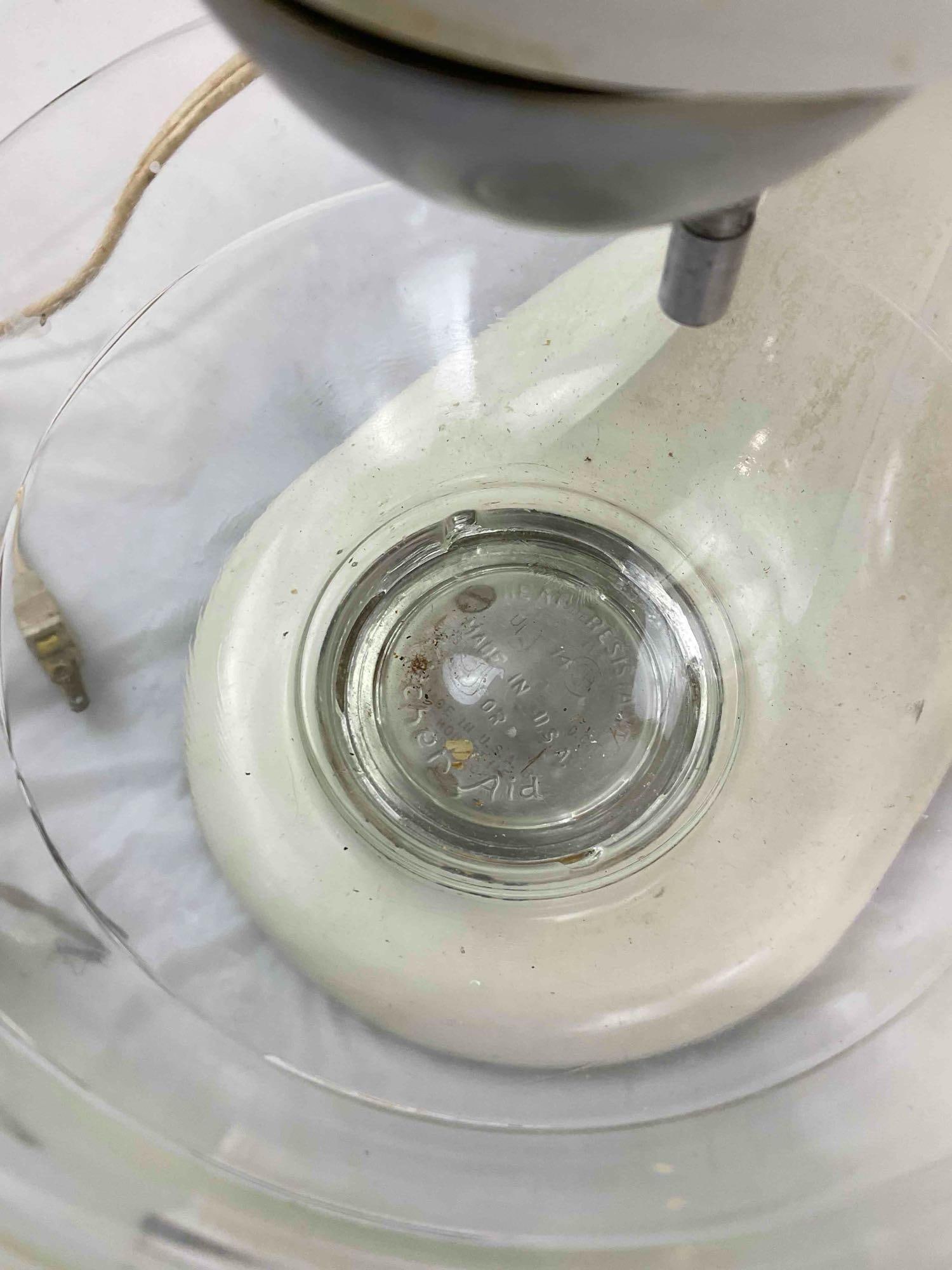 Vintage KitchenAid Stand Mixer Model 4-C w/ Bowl & Whisk. Tested, Powers On. Good Cond. - 5