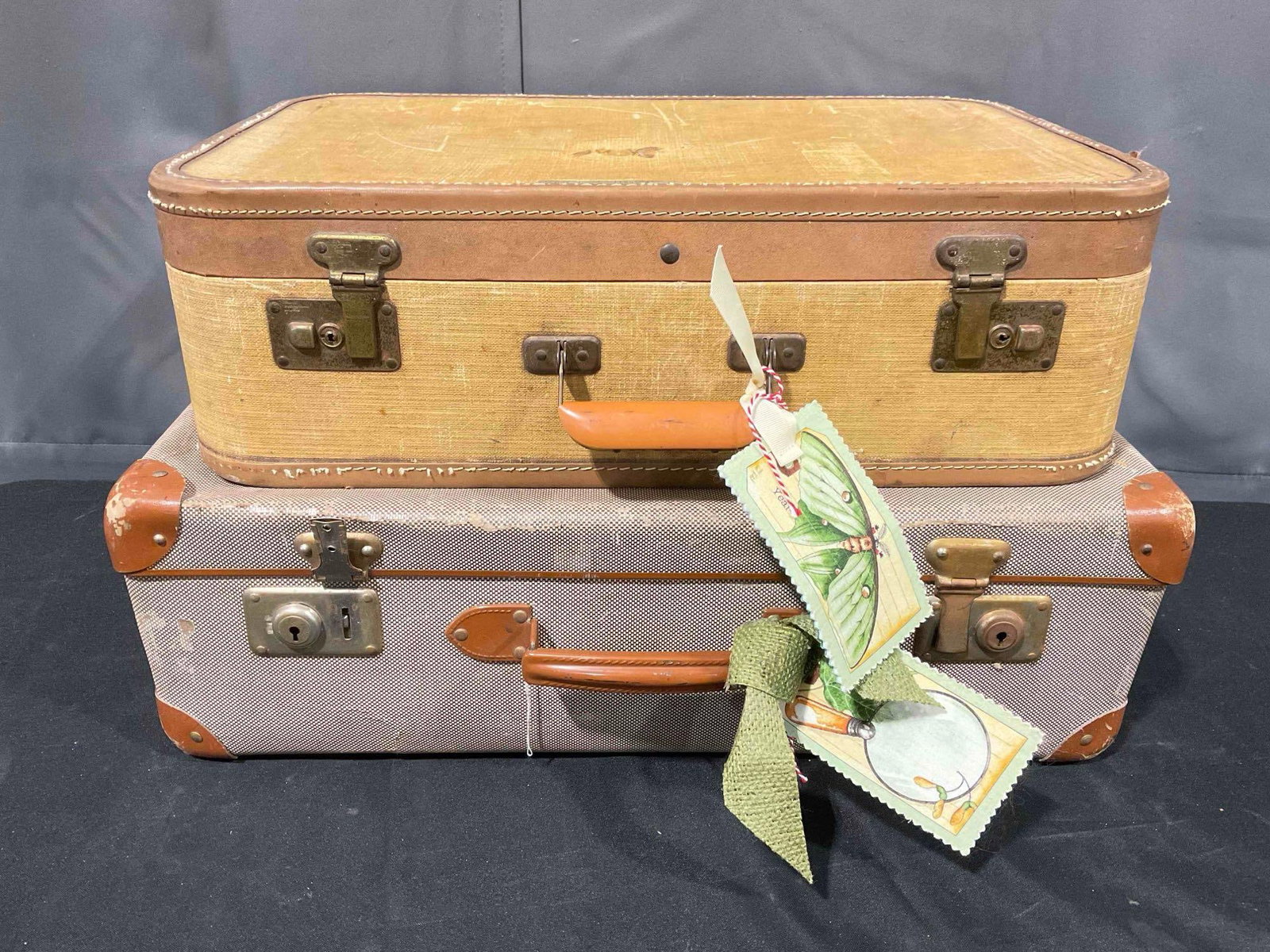 2 pcs Vintage Suitcases, 1x Tan & Brown, 1x Grey & Brown. Good Condition. See pics. (1 of 9)