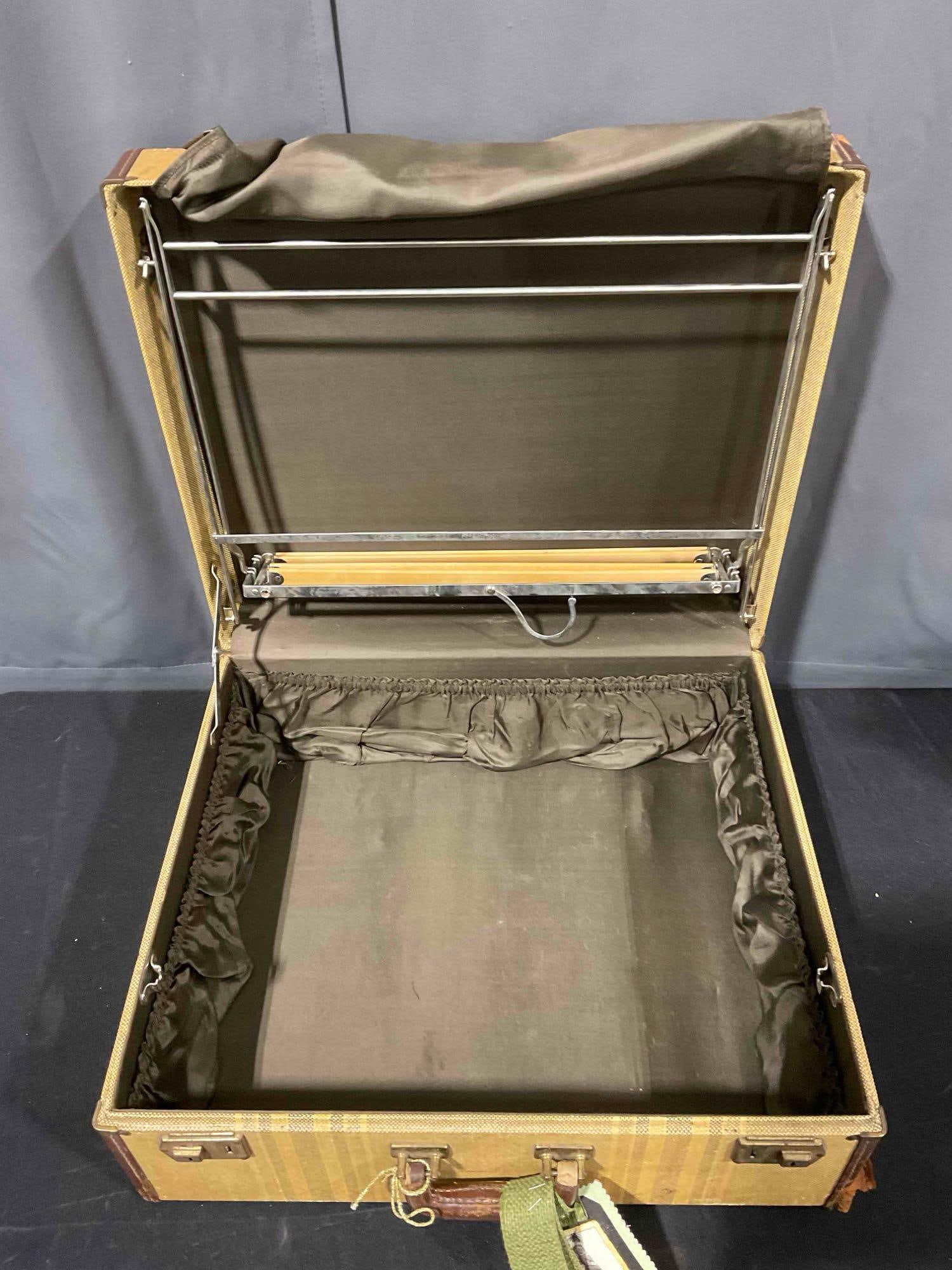 2 pcs Vintage Suitcases, incl. 1x Striped Tan & 1x Striped Brown. Good Condition. See pics. - 7