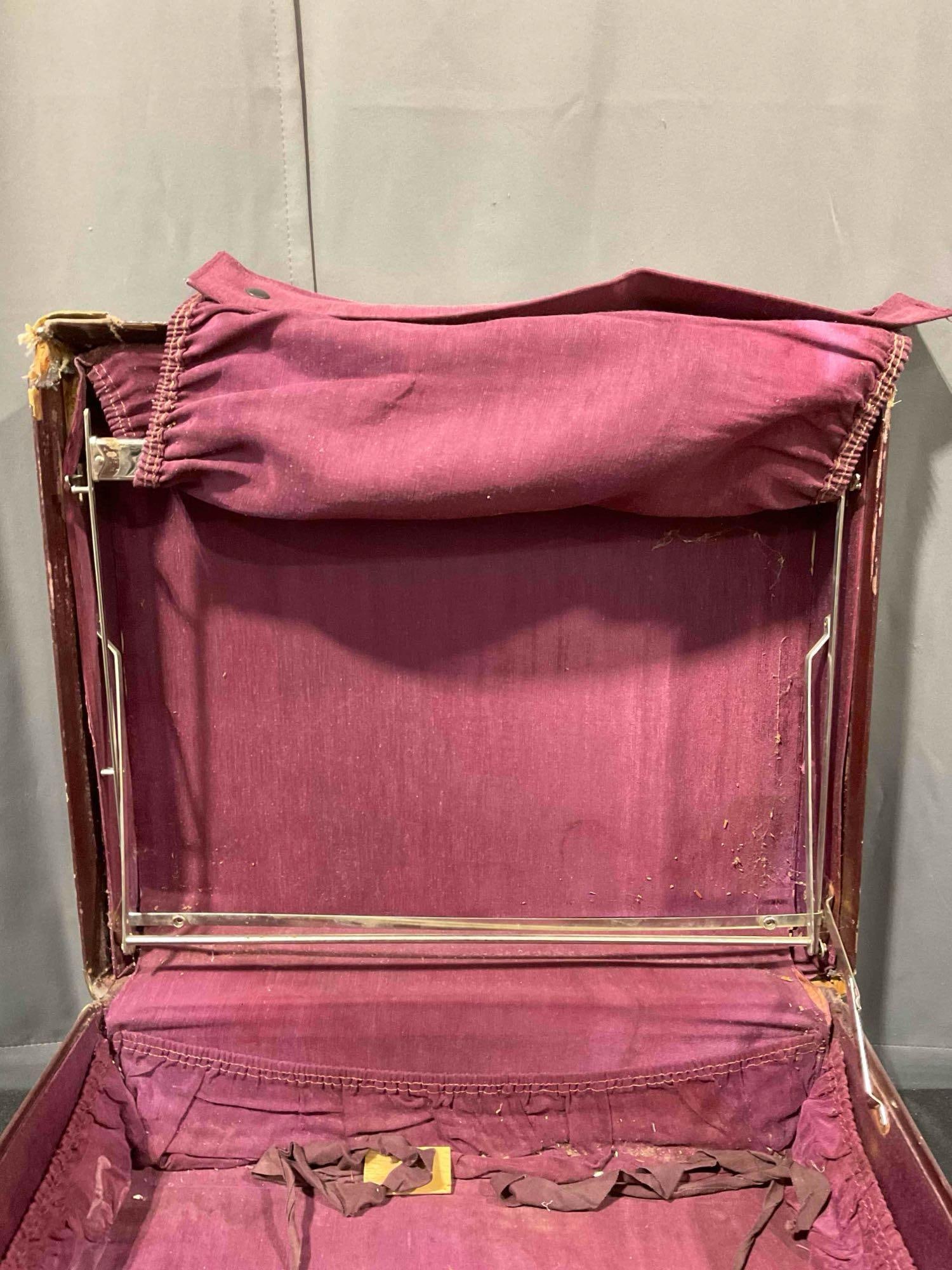 2 pcs Vintage Suitcases, incl. 1x Brown Striped & 1x Brown & Cream w/ Purple Interior. See pics. - 10