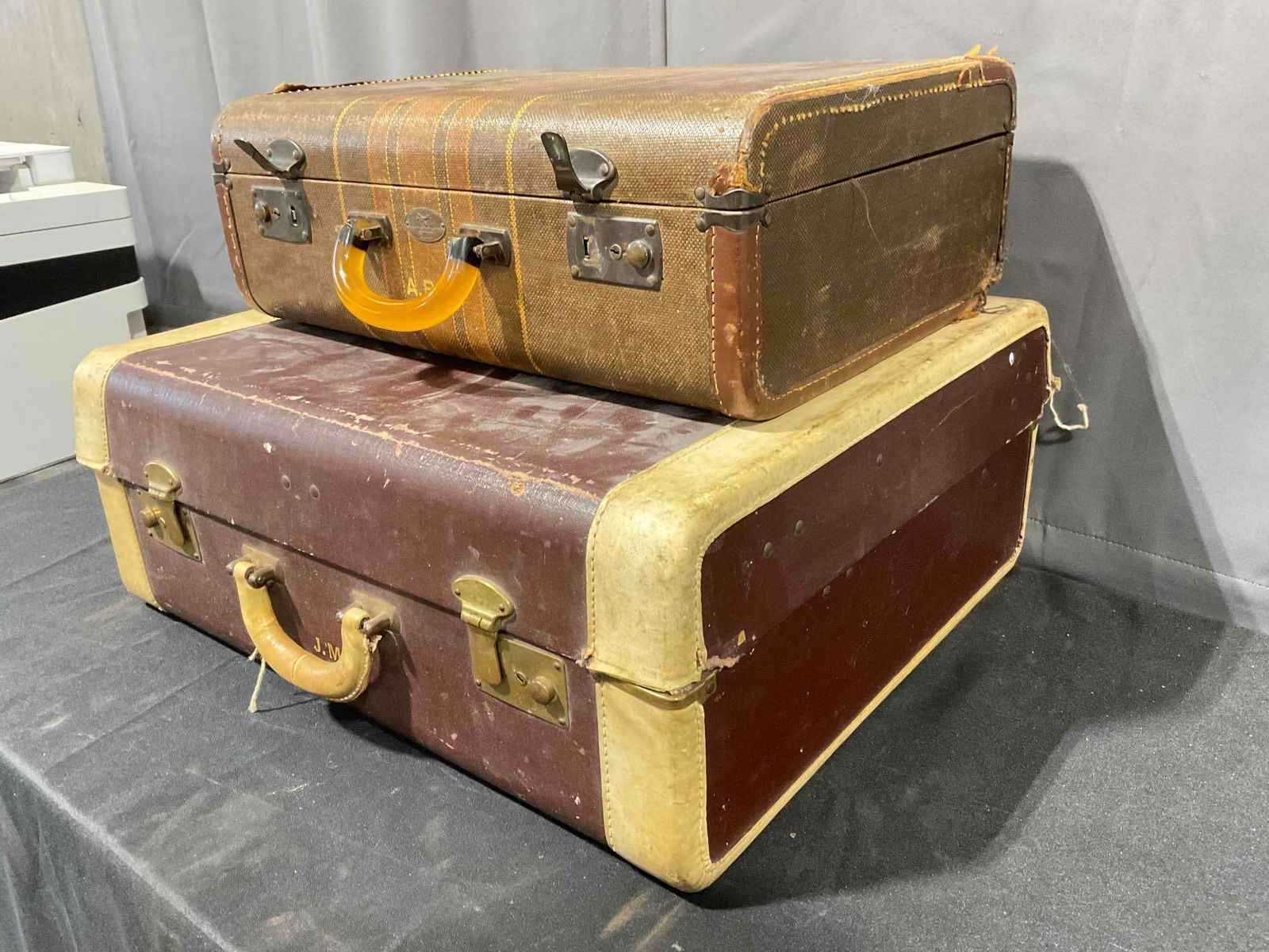2 pcs Vintage Suitcases, incl. 1x Brown Striped & 1x Brown & Cream w/ Purple Interior. See pics. - 2