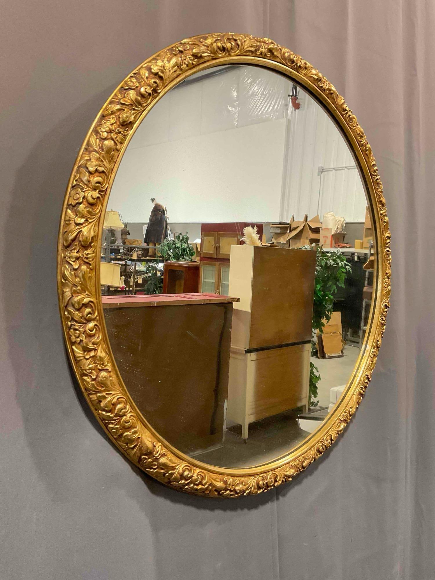 Vintage Round Wall Mirror w/ Ornate Floral Gilt Painted Wood Frame. Very Good Condition. - 3