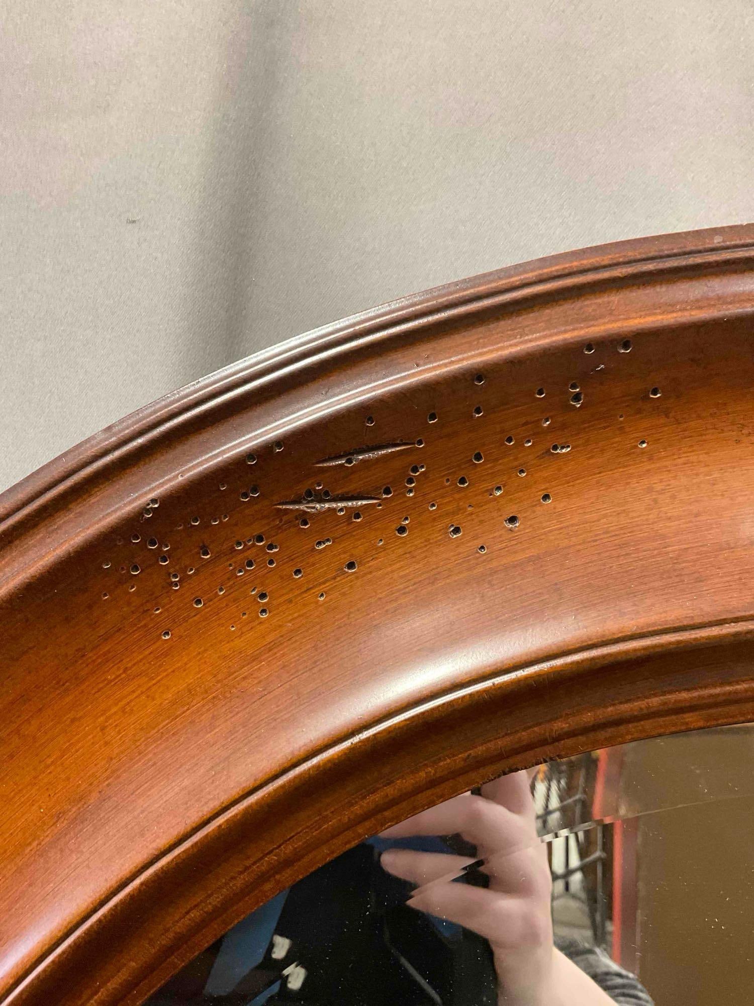 Modern Round 32" x 32" Wall Mirror in Wooden Frame. Very Good Condition. See pics. - 5