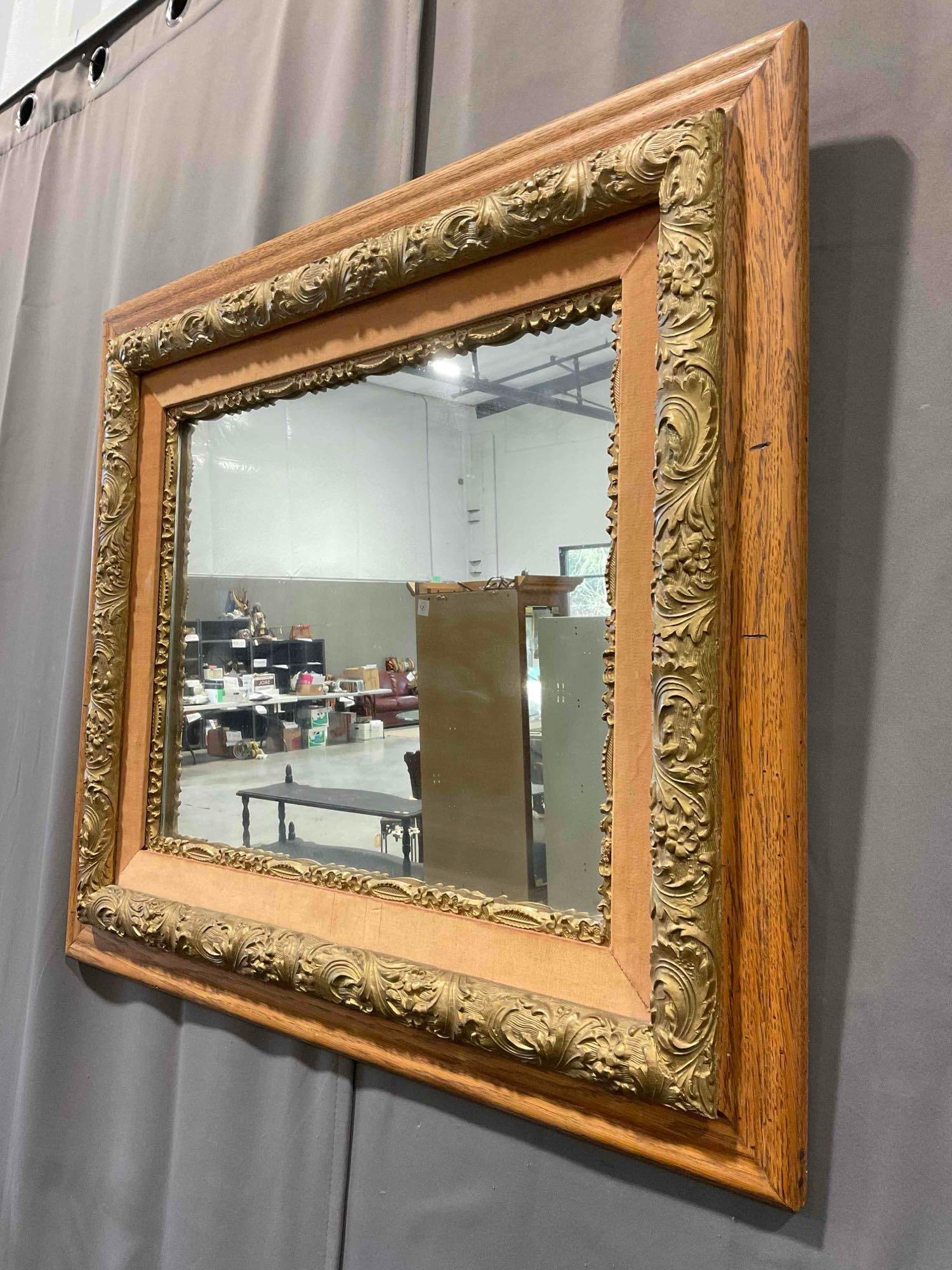 Antique? Wall Mirror in Gorgeous Gilt & Oak Wood Frame w/ Velvet Accent. Very Good Condition. - 2
