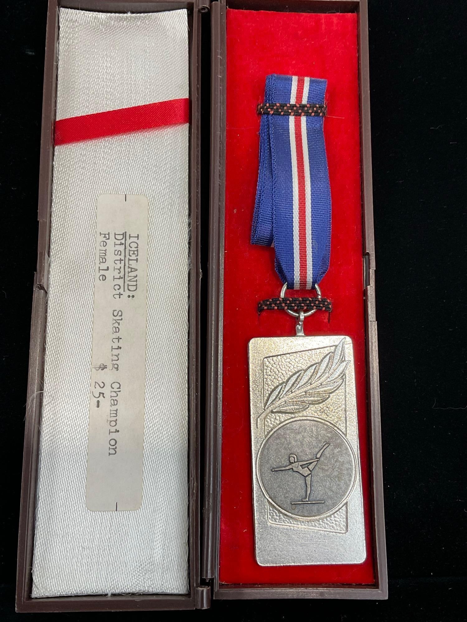 3 Icelandic Sports Medals, Community Sports 1st & 2nd Class + District Skating Champion in case - 4