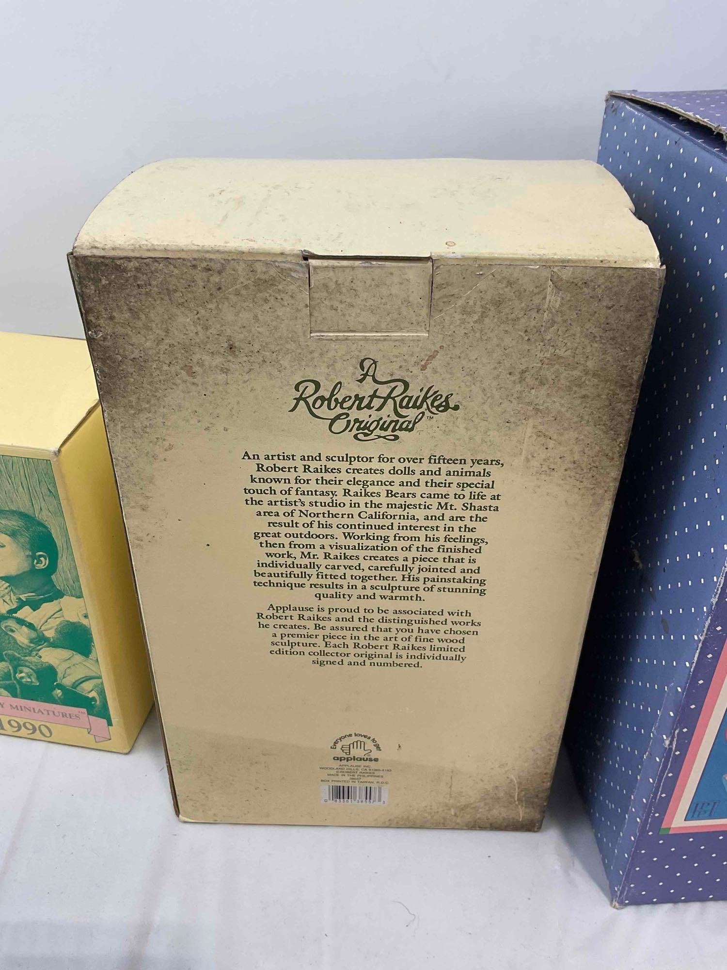 4 pcs Vintage Raikes Bears Stuffed Bear Dolls in Original Boxes, incl. 17019 Kevi Bear! See pics. - 11