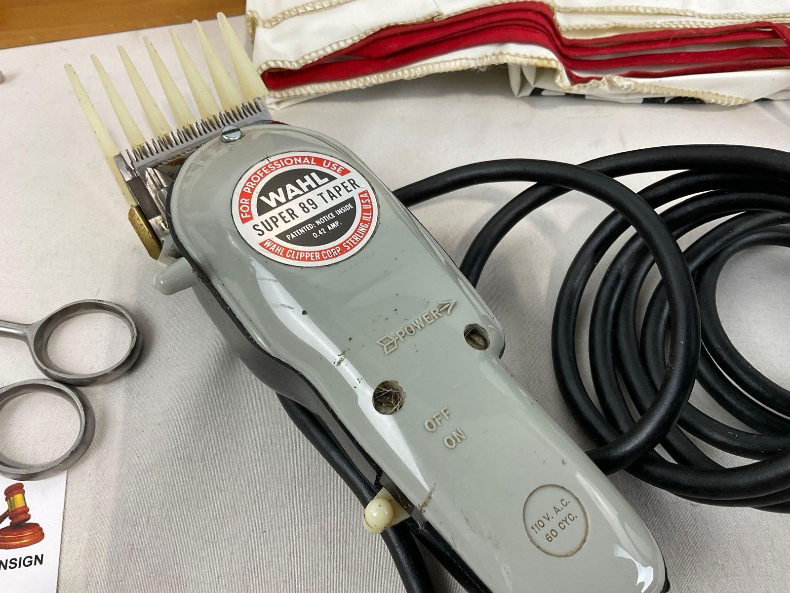 Barber Kit, Wahl Super 89 Taper Clippers, Cape, Thinner, & Hand Buzzer, in Wooden Case - 2