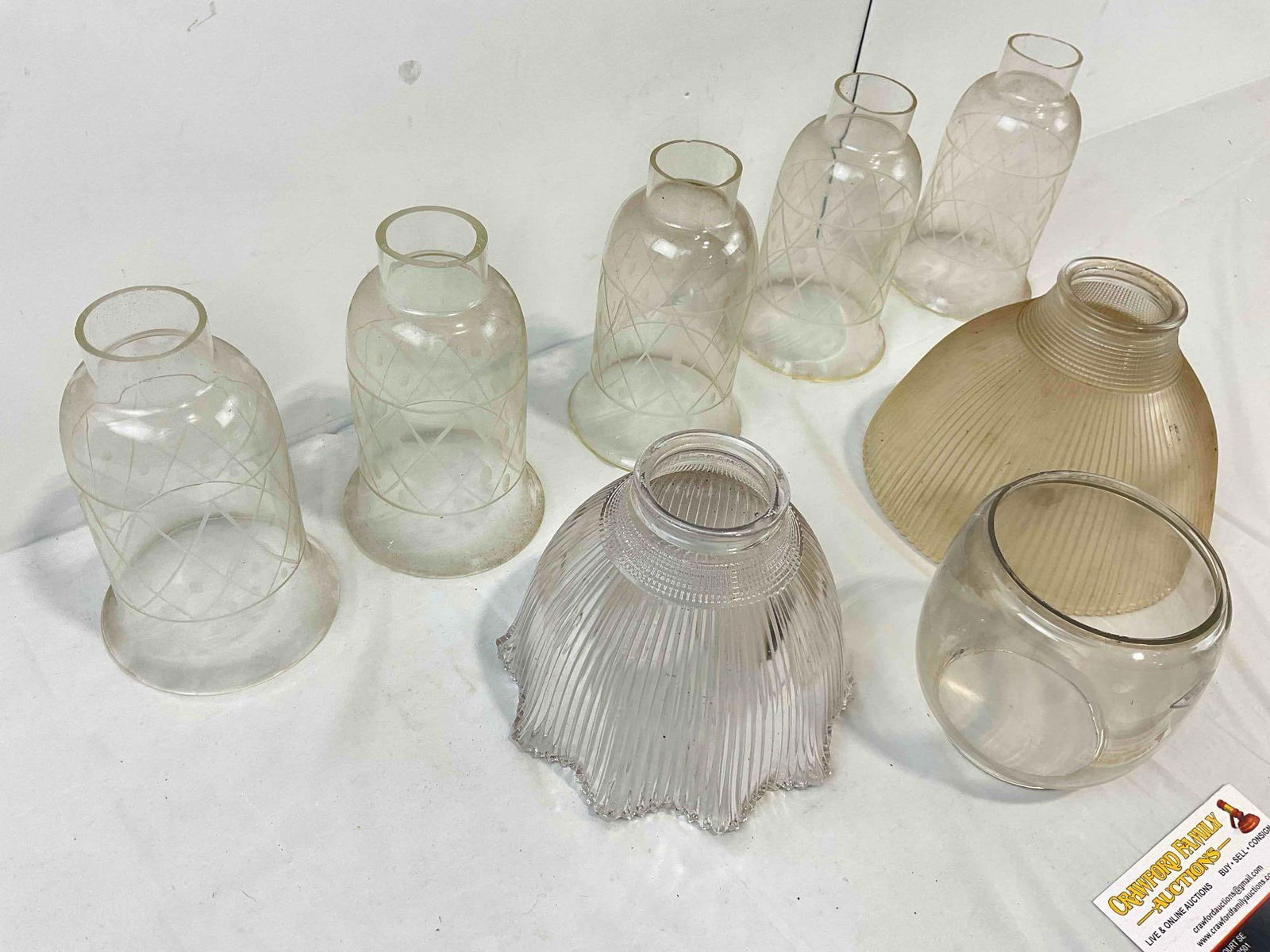 8 pcs Vintage Glass Light Shade Assortment, incl. V&O Lantern Globe. Very Good Condition. - 2