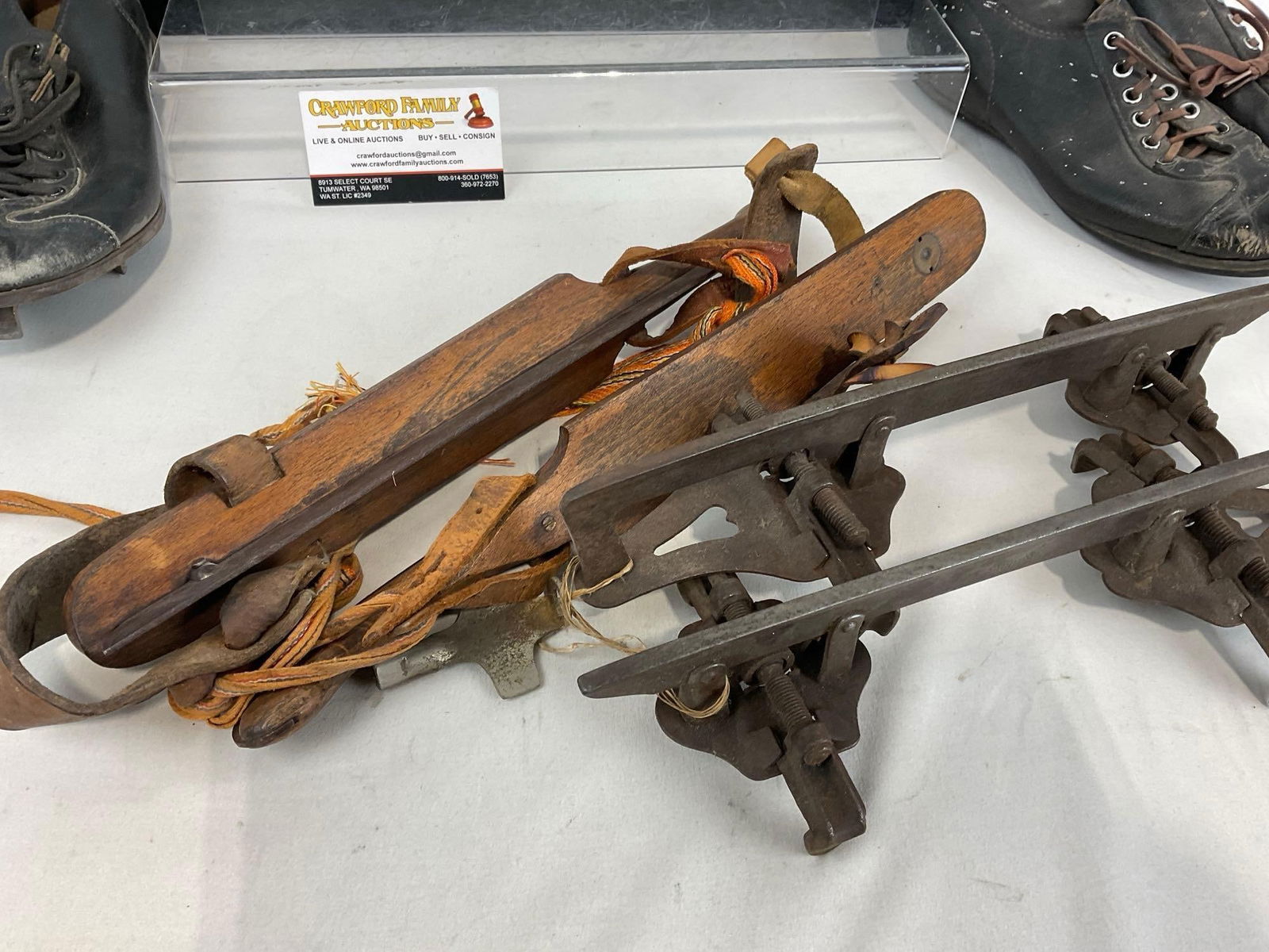 2 Pairs of Vintage/Antique Baseball Cleats & 2 pair of Ice Skates - 5