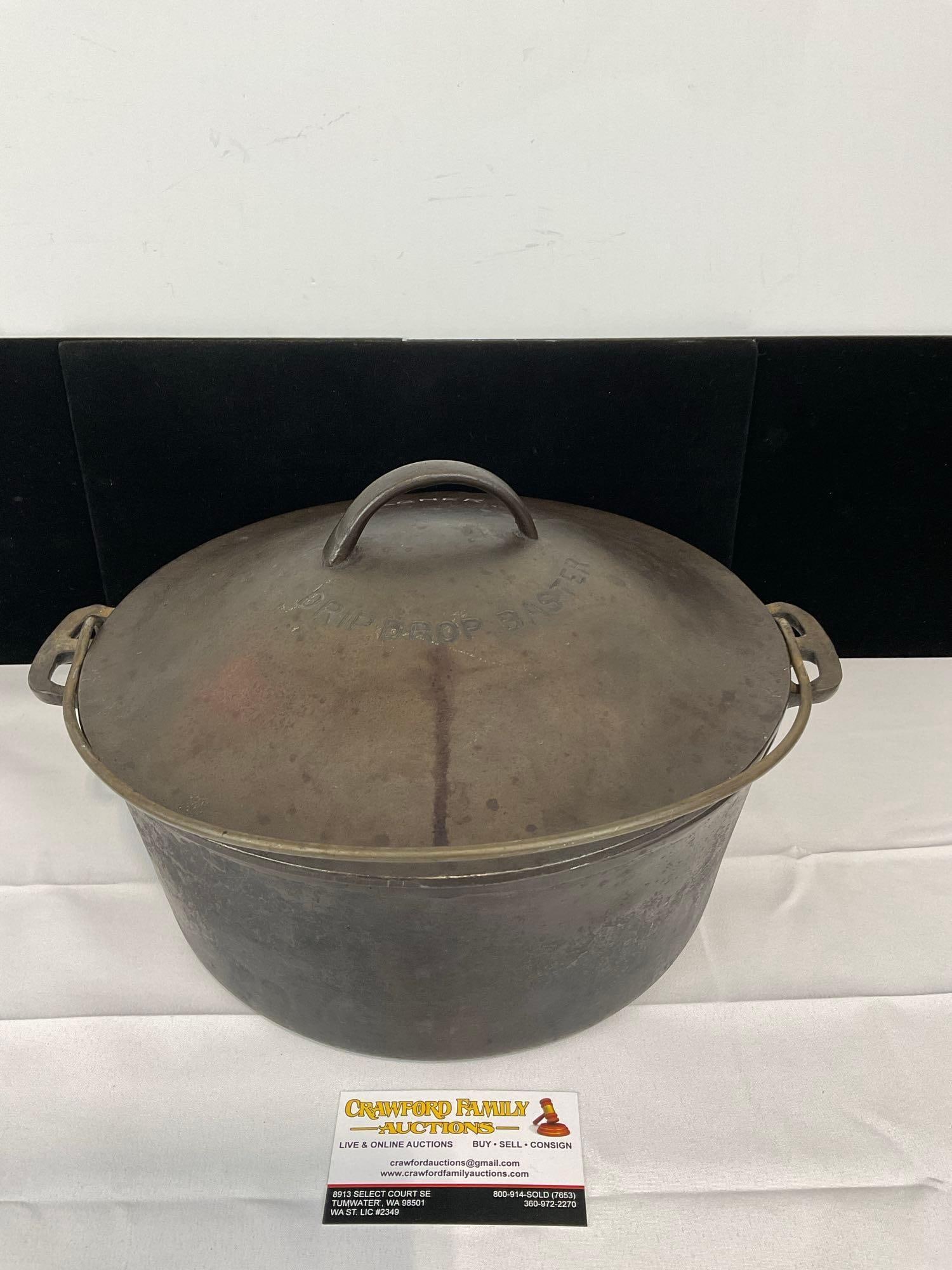 WagnerWare Round Roaster w/Wagner Drip Drop Baster Lid, 6h x 14w x 13d inches (1 of 6)