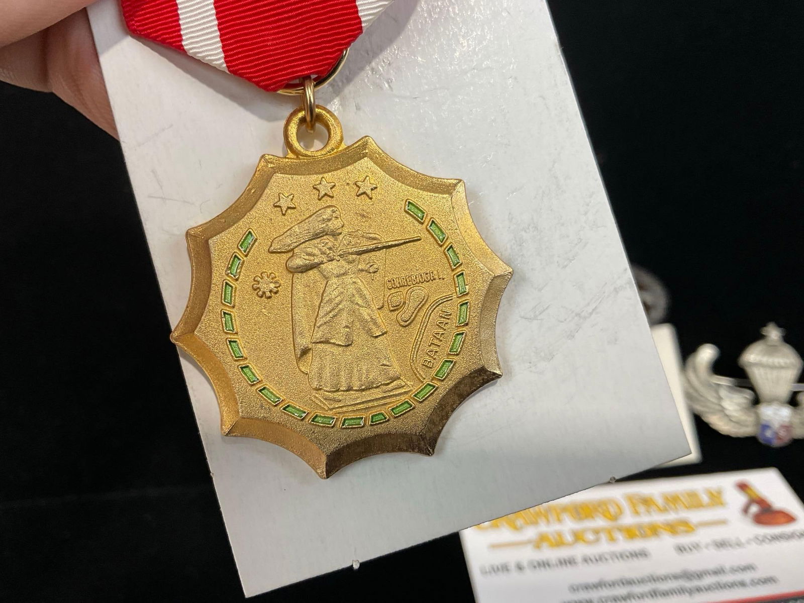 Philippine Defense Medal WW2, 3 Pins, Para Wings, Parachutist Jump Wing Insig.& Combat Commander ... - 2