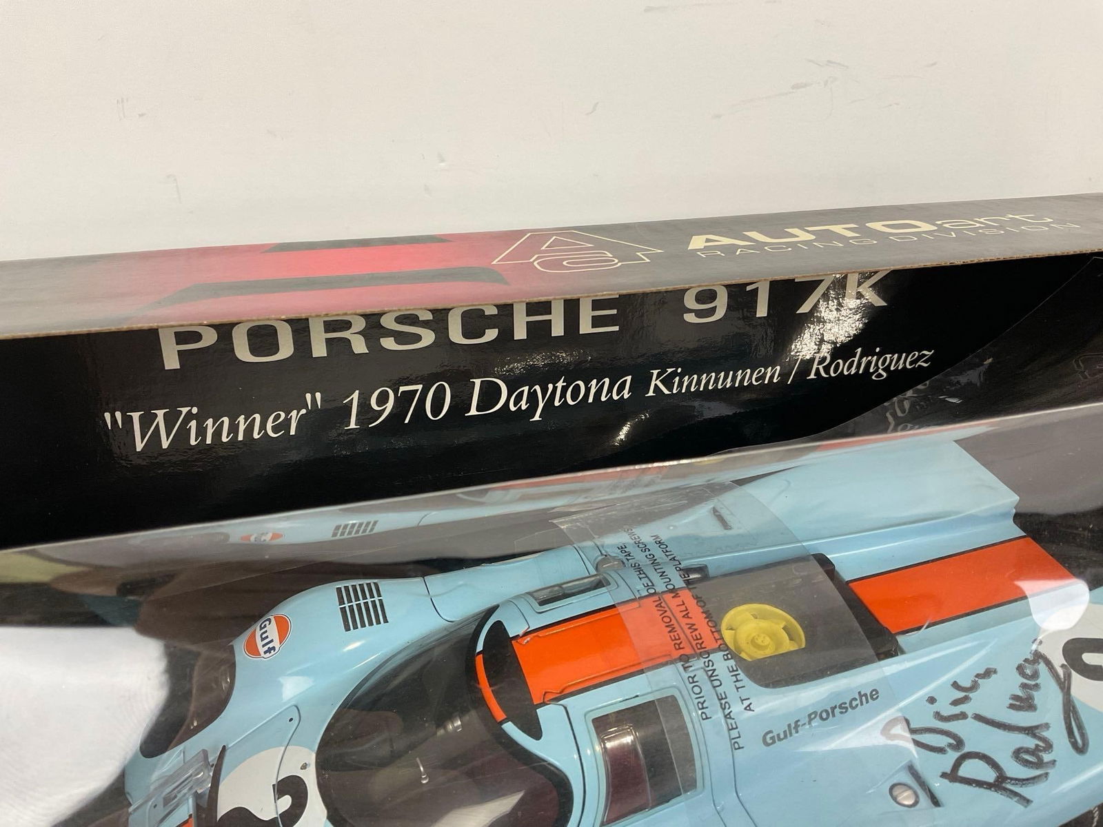 AutoArt 1970 Porsche 917K Daytona 24H Signed by Brian Redman, 1/18 Scale Diecast Car Model orig box - 2