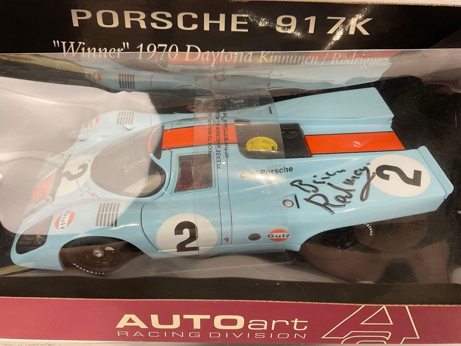 AutoArt 1970 Porsche 917K Daytona 24H Signed by Brian Redman, 1/18 Scale Diecast Car Model orig box - 3