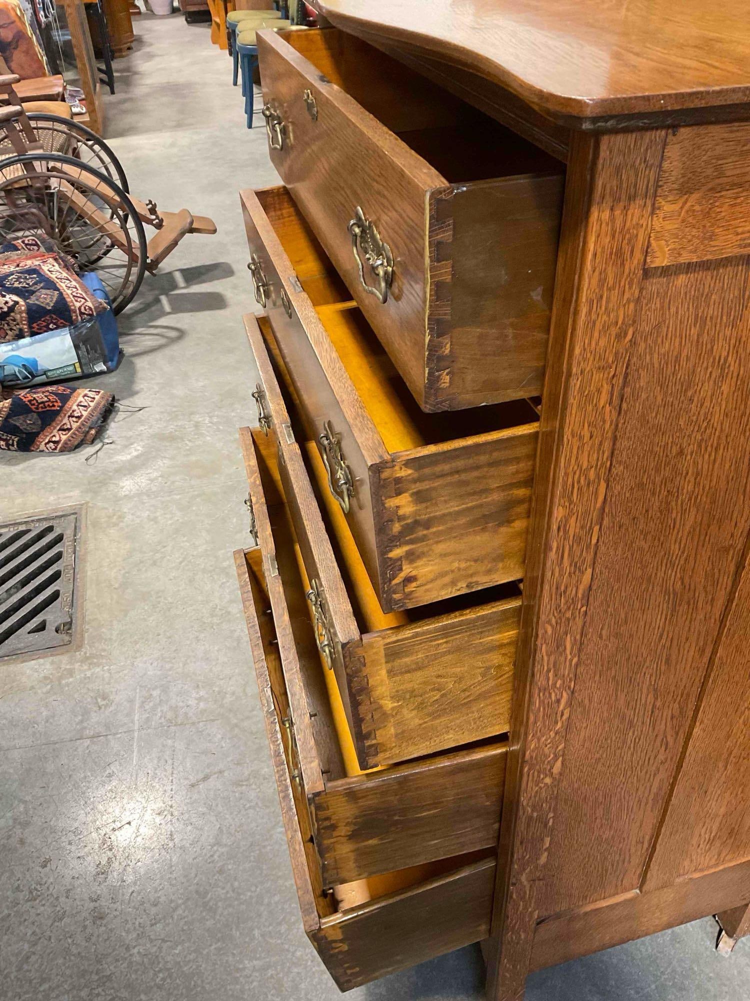 Lovely Antique Oak Wood 5-Drawer Dresser w/ Revolving Mirror. Very Good Condition. See pics. - 8