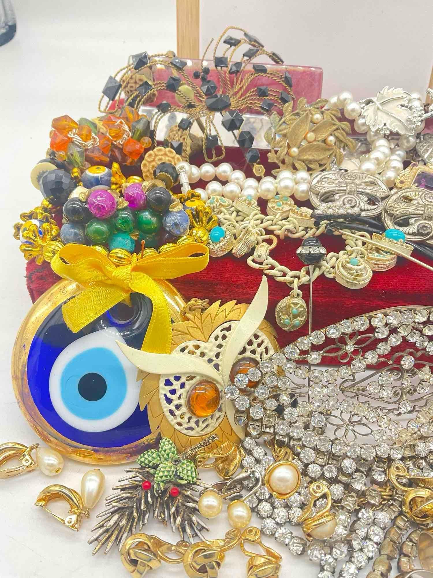 Mostly Vintage & MCM Fashion Jewelry incl. Rhinestone, Miriam Haskell, Napier, Coro, etc - 6