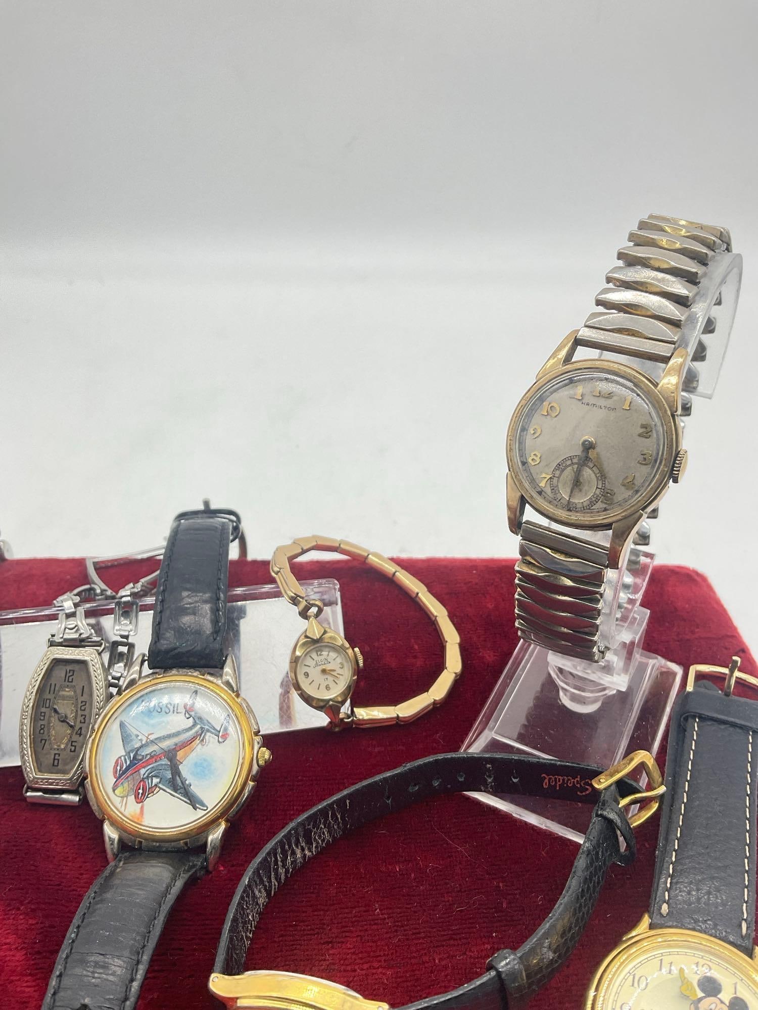 6 x watches 3 are gold plated or rolled gold, 2 x fossil , mickey mouse Melody alarm See descrition - 4
