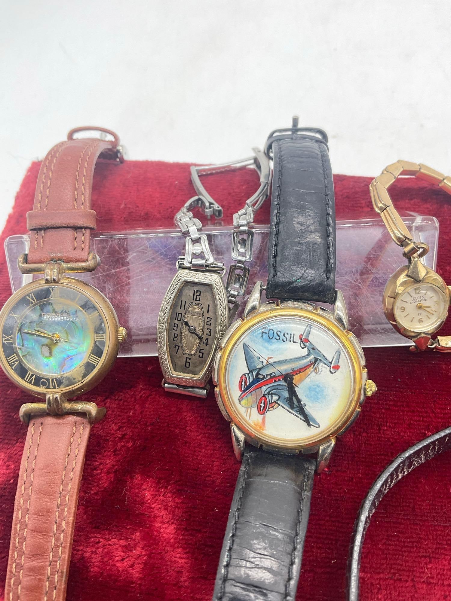 6 x watches 3 are gold plated or rolled gold, 2 x fossil , mickey mouse Melody alarm See descrition - 5