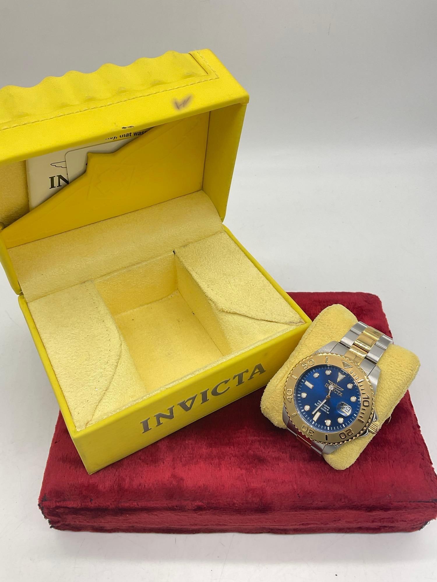Like New Men's Diver Invicta Chronograph Wrist watch Model # 15181 comes w/ paperwork & box - 3