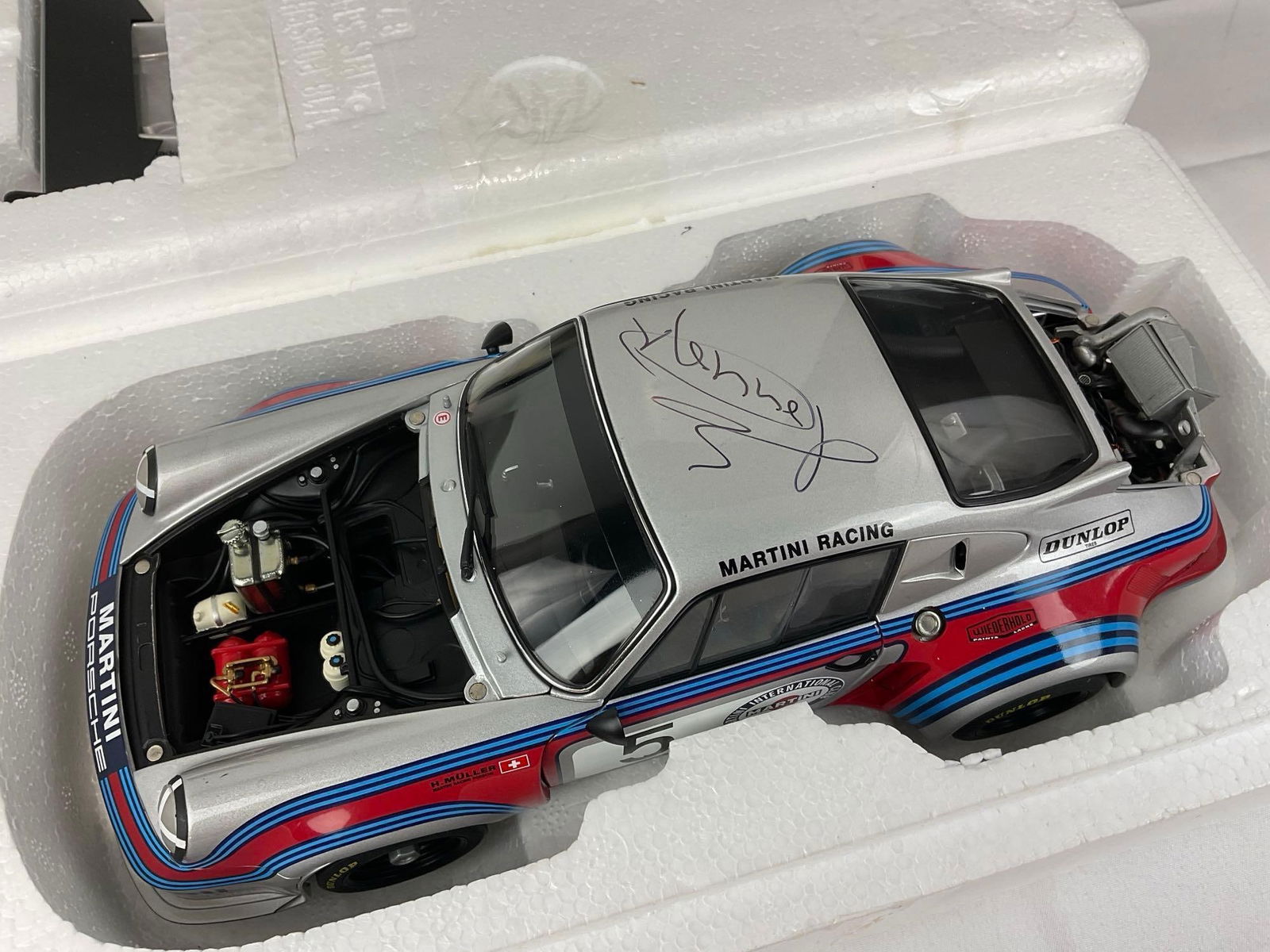 AutoArt 1974 Porsche 911 Carrera RSR Signed by Gijs Van Lennep 1/18 Scale Diecast Car Model orig ... - 3