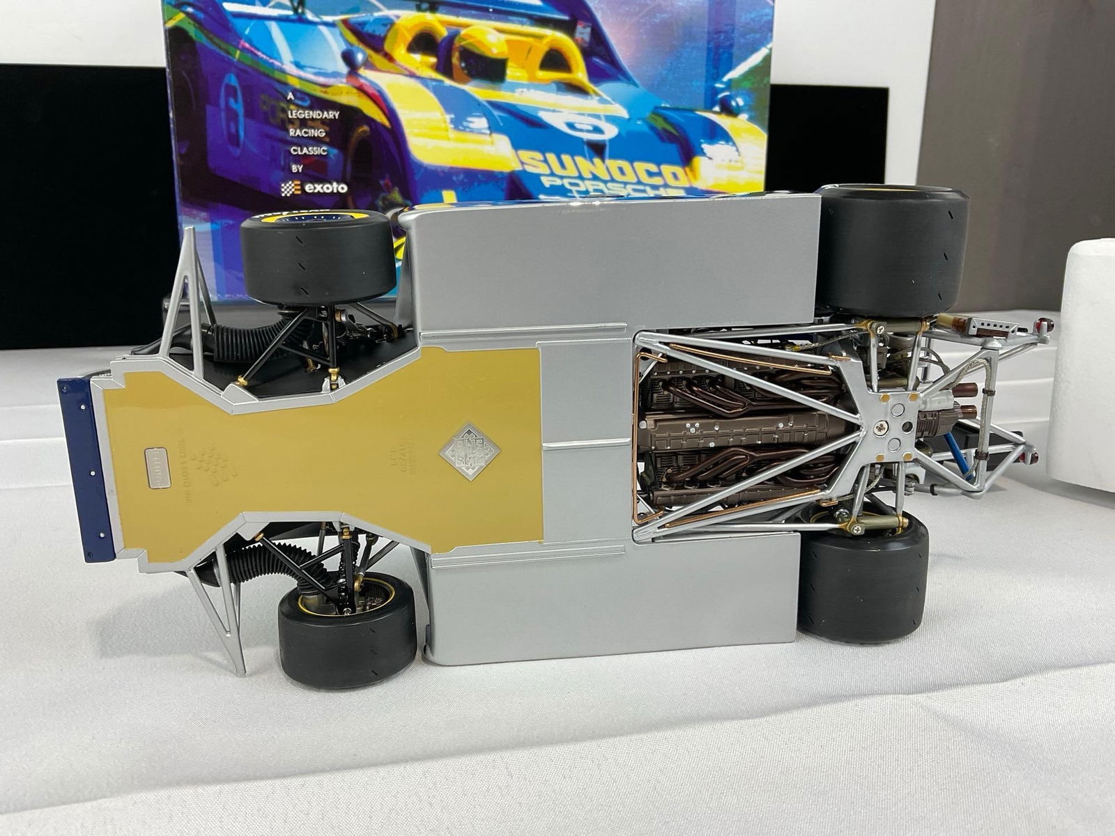 Exoto 1975 Porsche 917/30 #6 Sunoco 1/18 Scale Diecast Car Model orig box, Signed by Roger Penske - 11